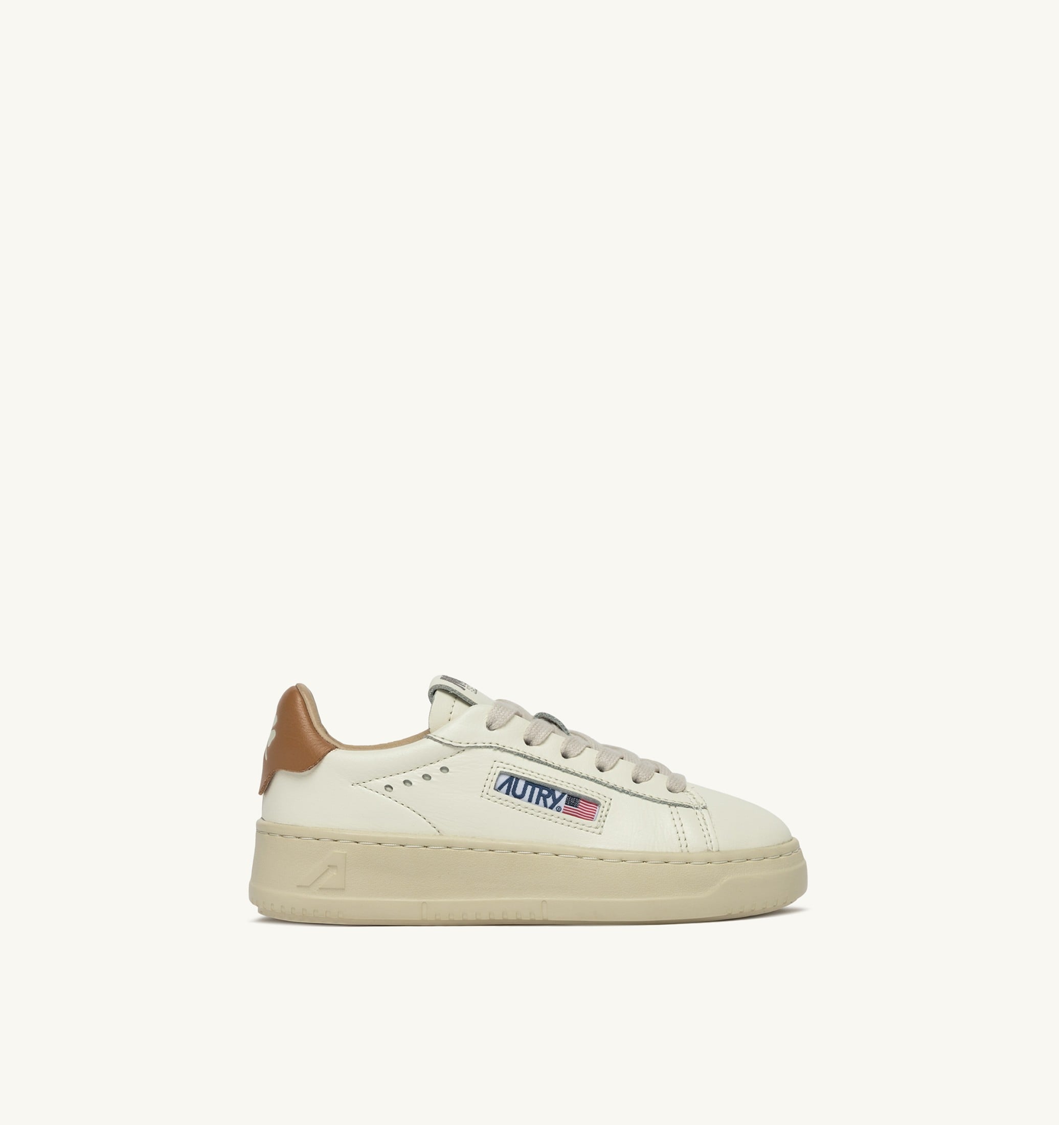 BASKETS DALLAS KIDS LOW EN CUIR MARSHMALLOW ET BROWN SUGAR