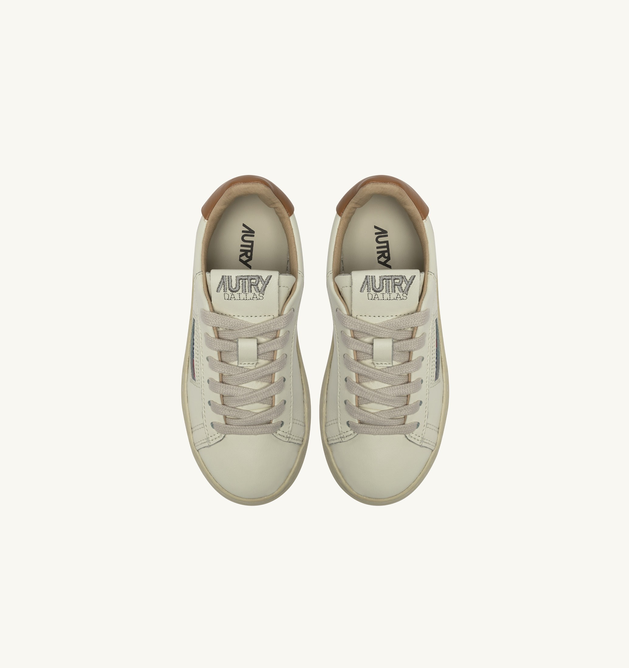 BASKETS DALLAS KIDS LOW EN CUIR MARSHMALLOW ET BROWN SUGAR