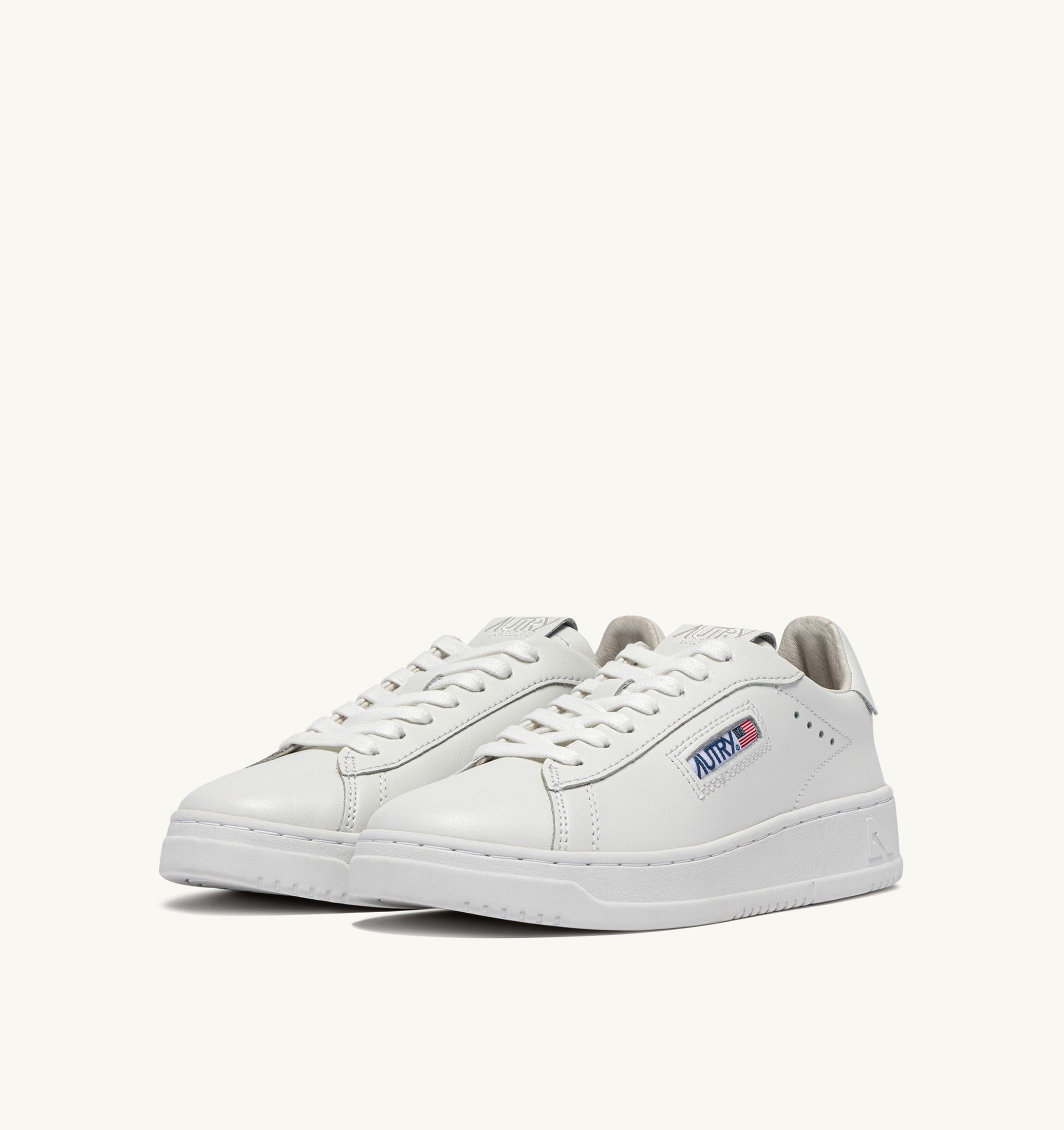 BASKETS DALLAS LOW EN CUIR BLANC