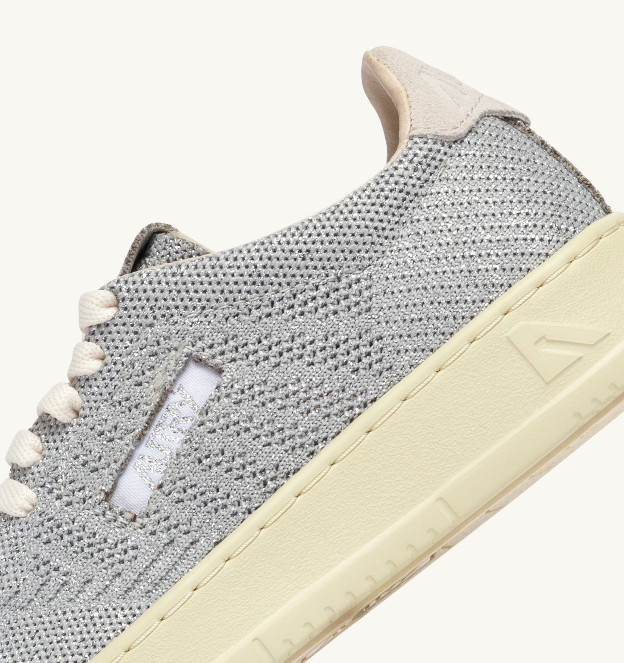 BASKETS MEDALIST EASEKNIT LOW EN MAILLE ARGENT