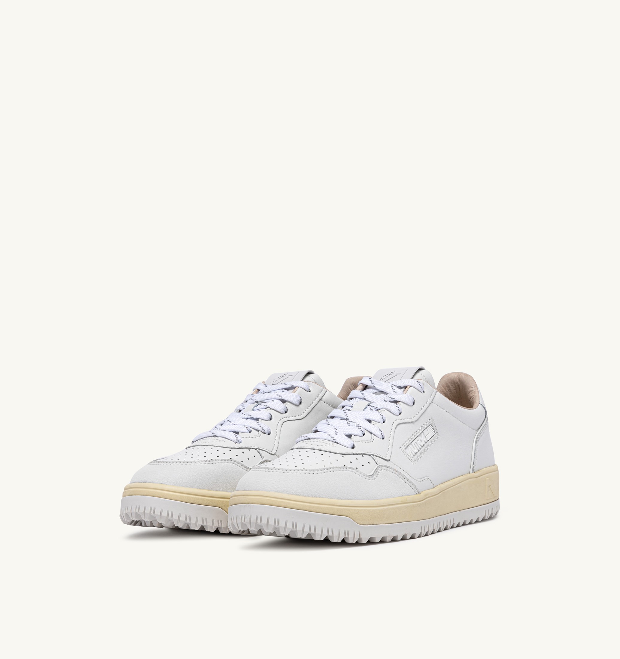 BASKETS GOLF LOW EN CUIR BLANC