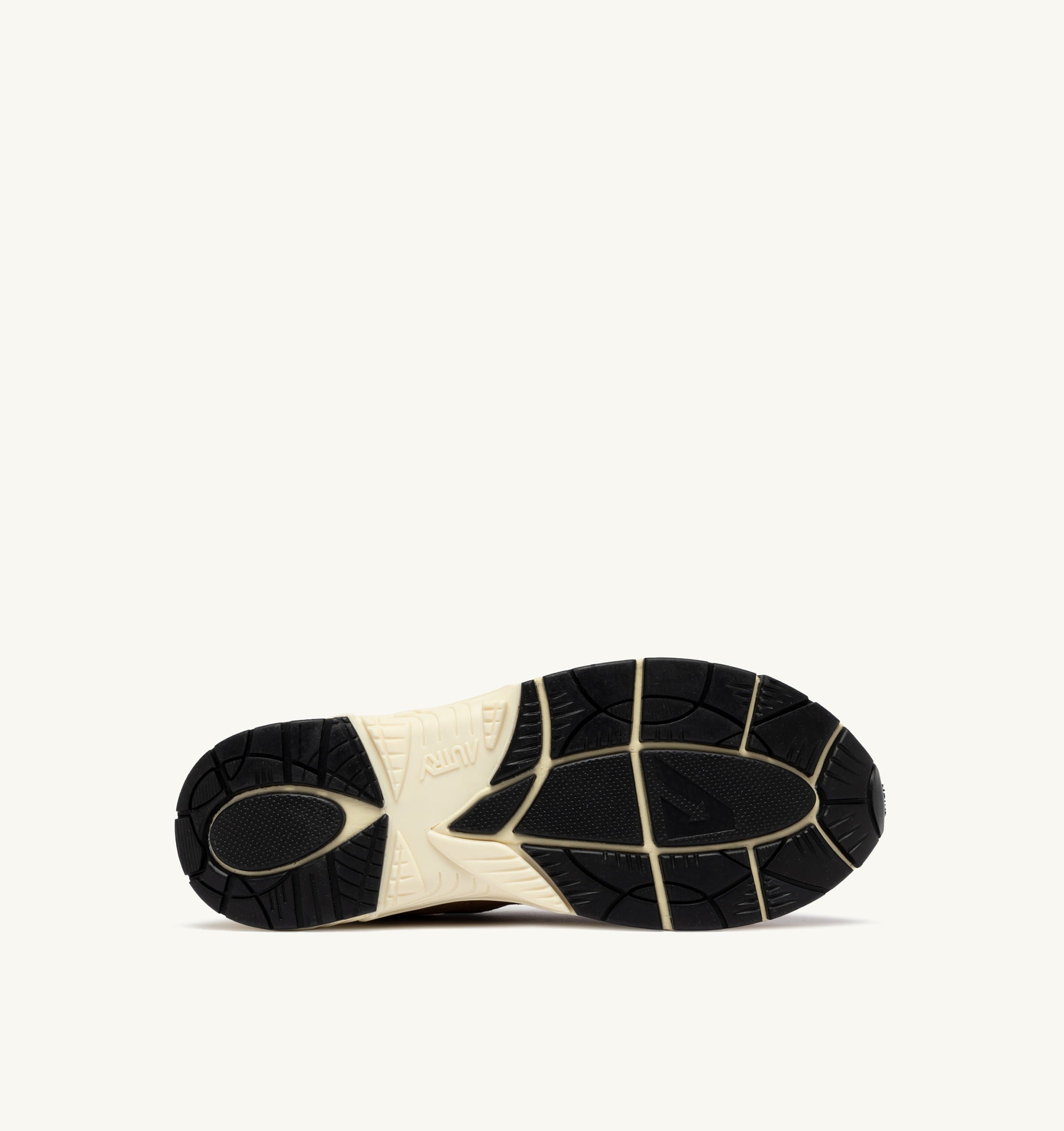 BASKETS HYPERWAY EN MESH ET DAIM CIGAR ET ARGENT