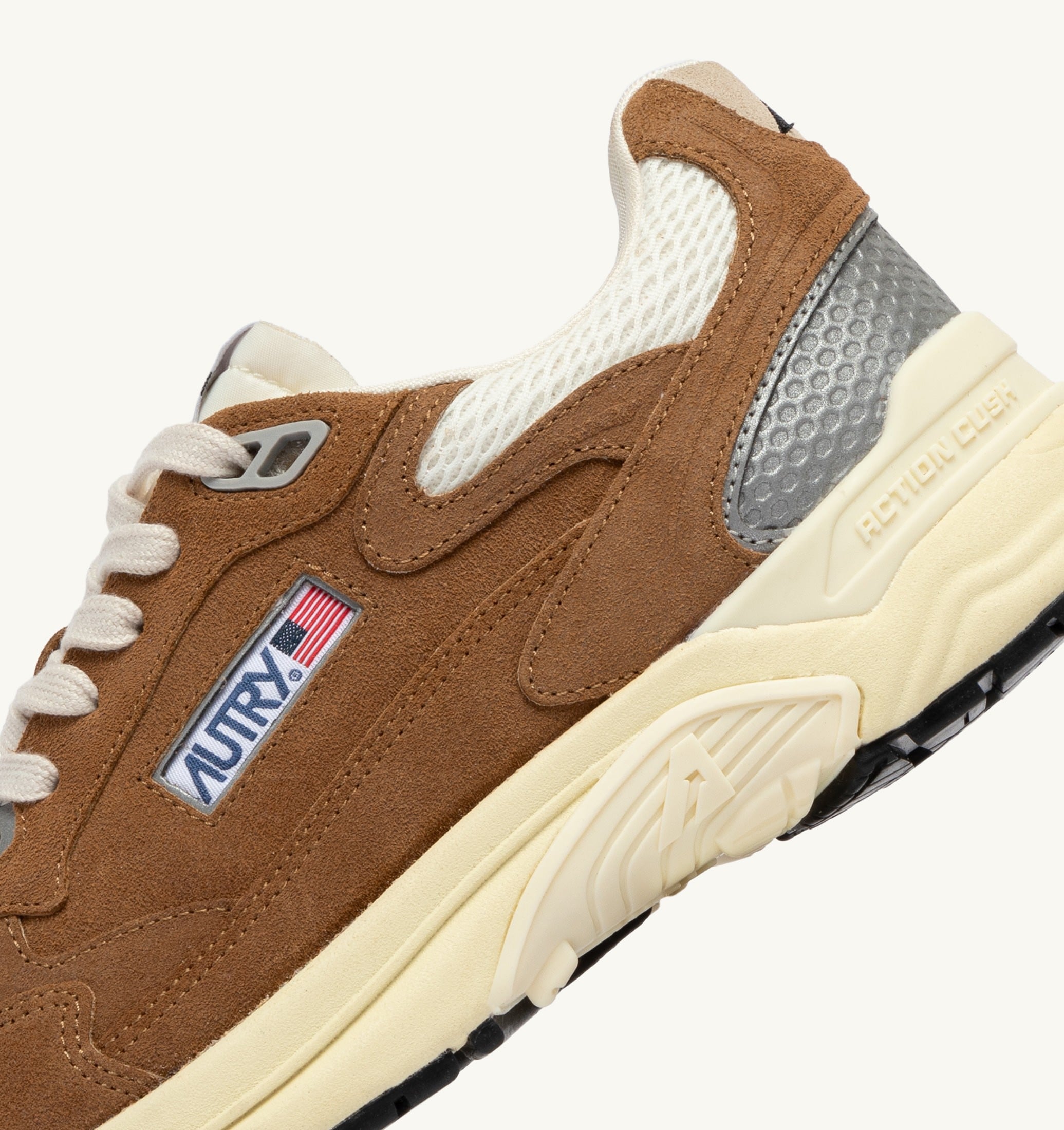 BASKETS HYPERWAY EN MESH ET DAIM CIGAR ET ARGENT