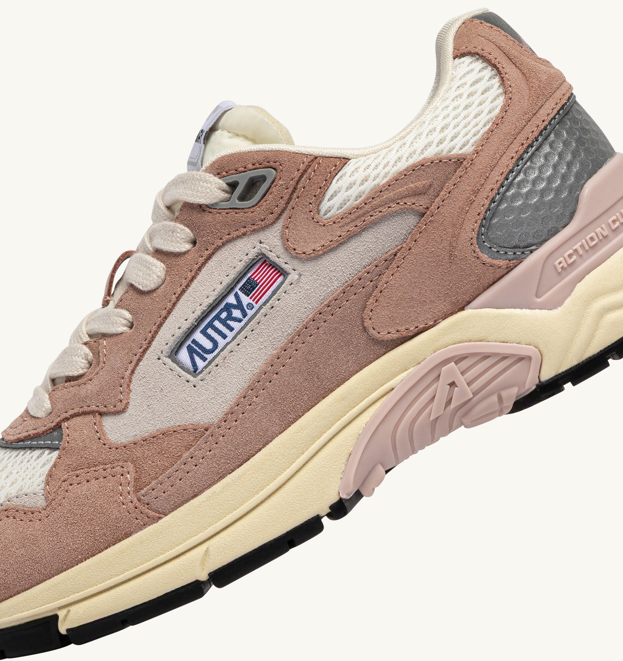 BASKETS HYPERWAY EN DAIM ET MESH SILK ET BLANC