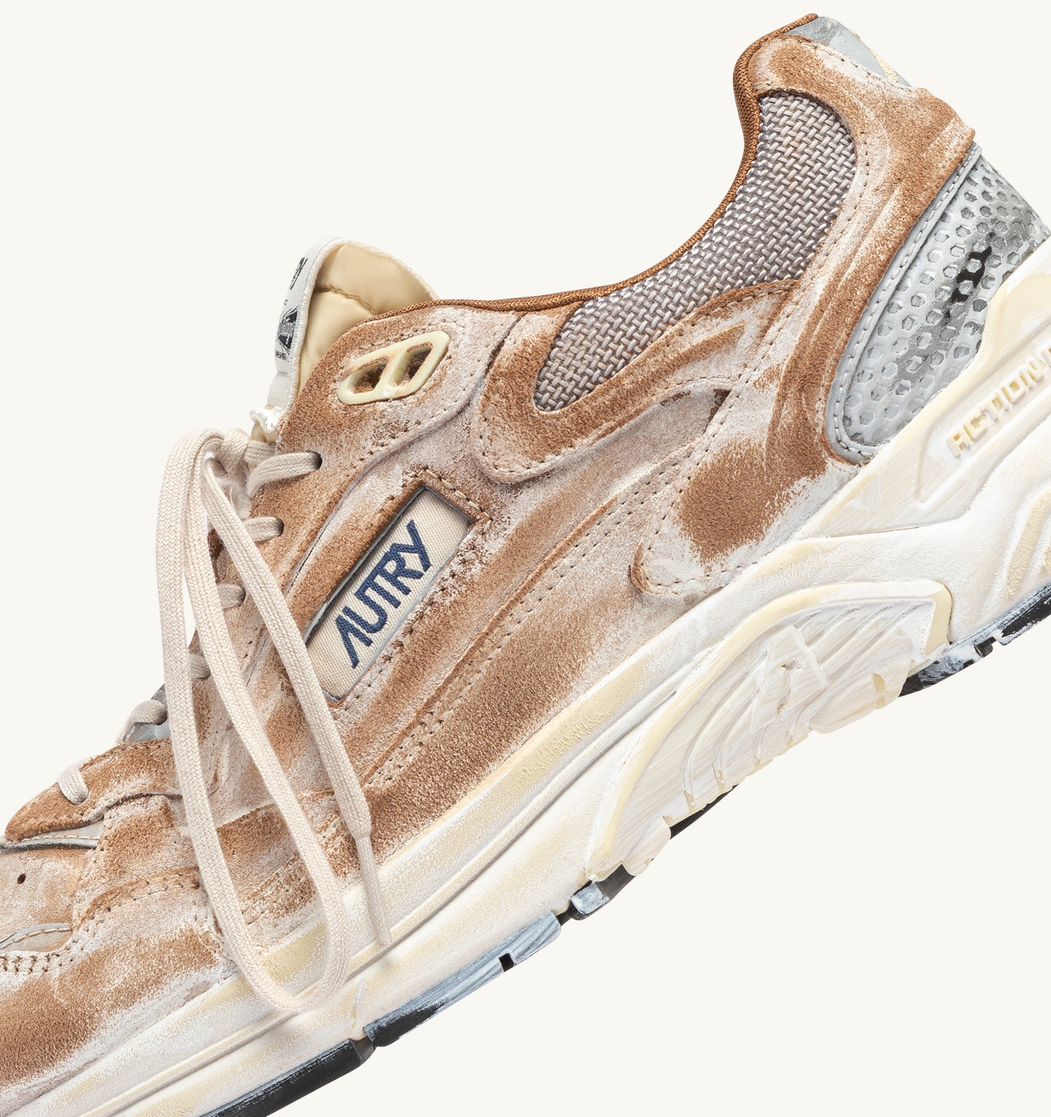 BASKETS HYPERWAY SUPER VINTAGE EN DAIM MILKSHAKE ET ARGENT