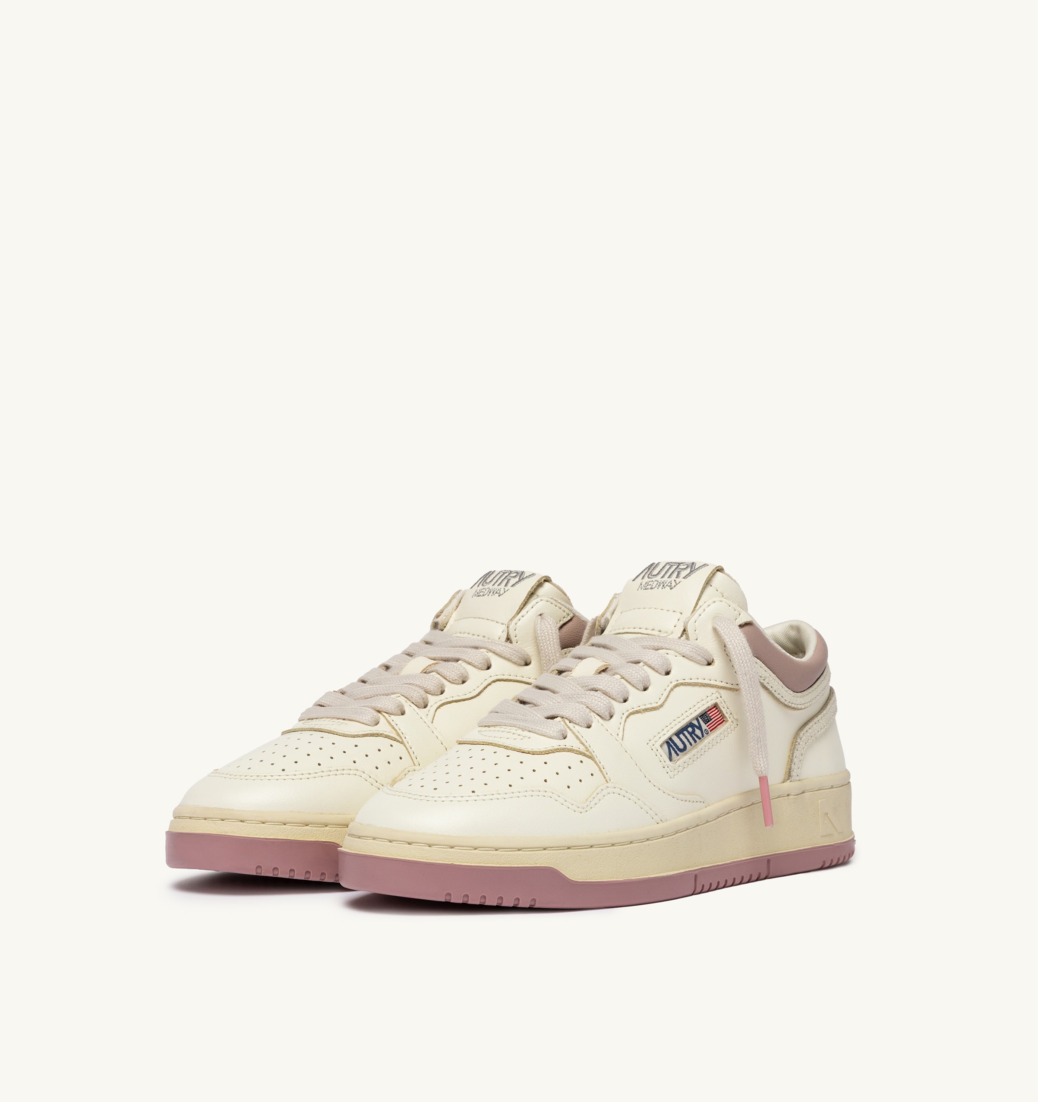 BASKETS MED-WAY EN CUIR COLORIS MARSHMALLOW ET ZEPHYR