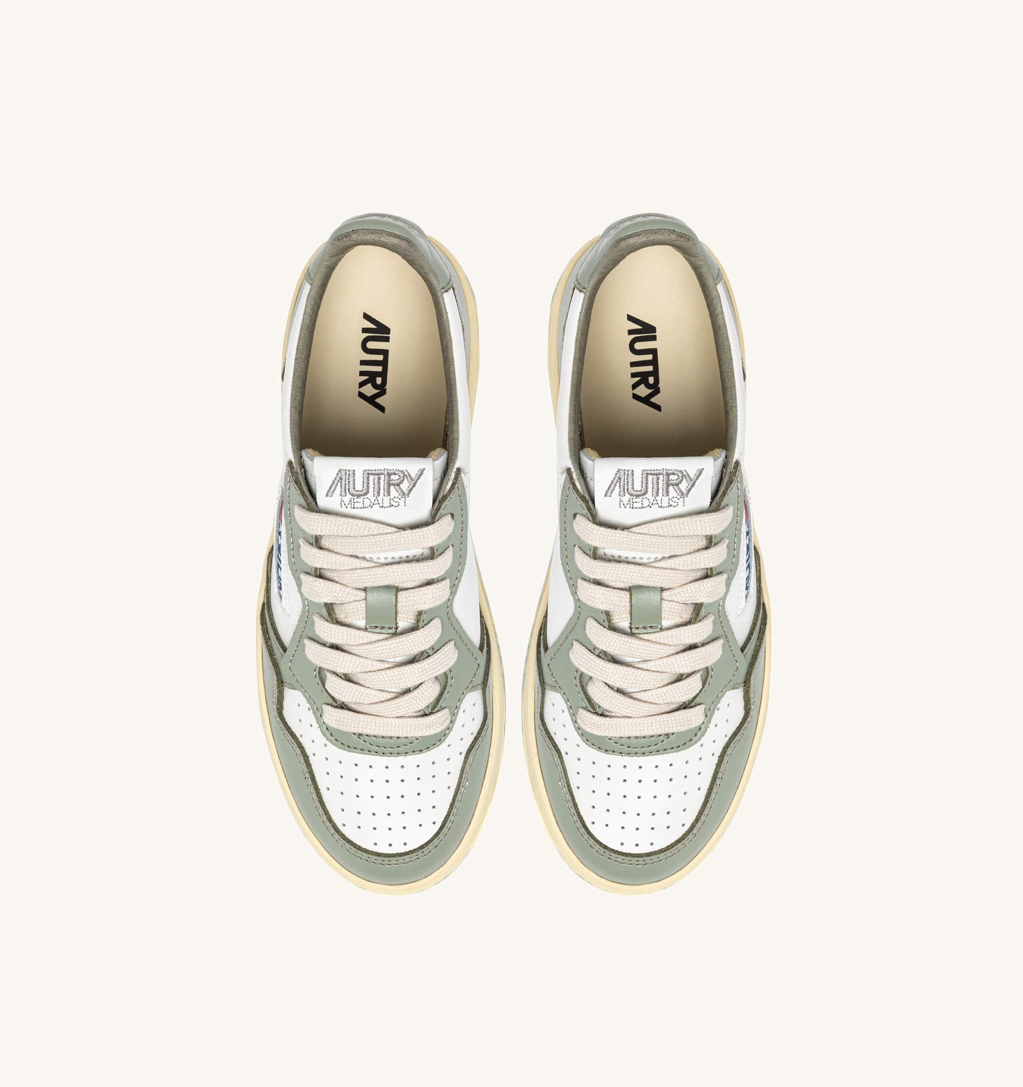 BASKETS MEDALIST LOW BICOLORE EN CUIR BLANC ET SEA GRASS