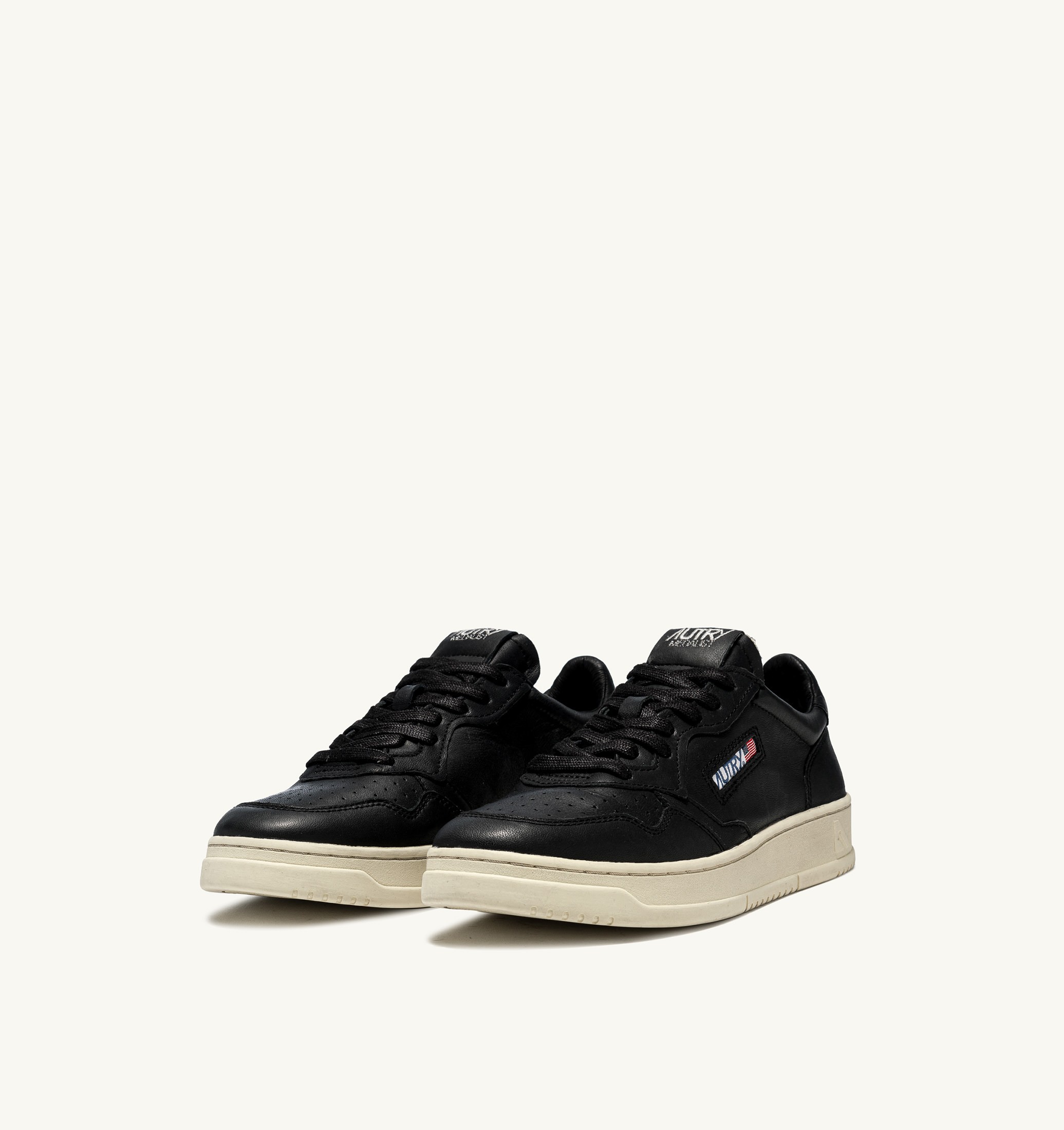 BASKETS MEDALIST LOW EN NAPPA NOIR SUPER SOFT