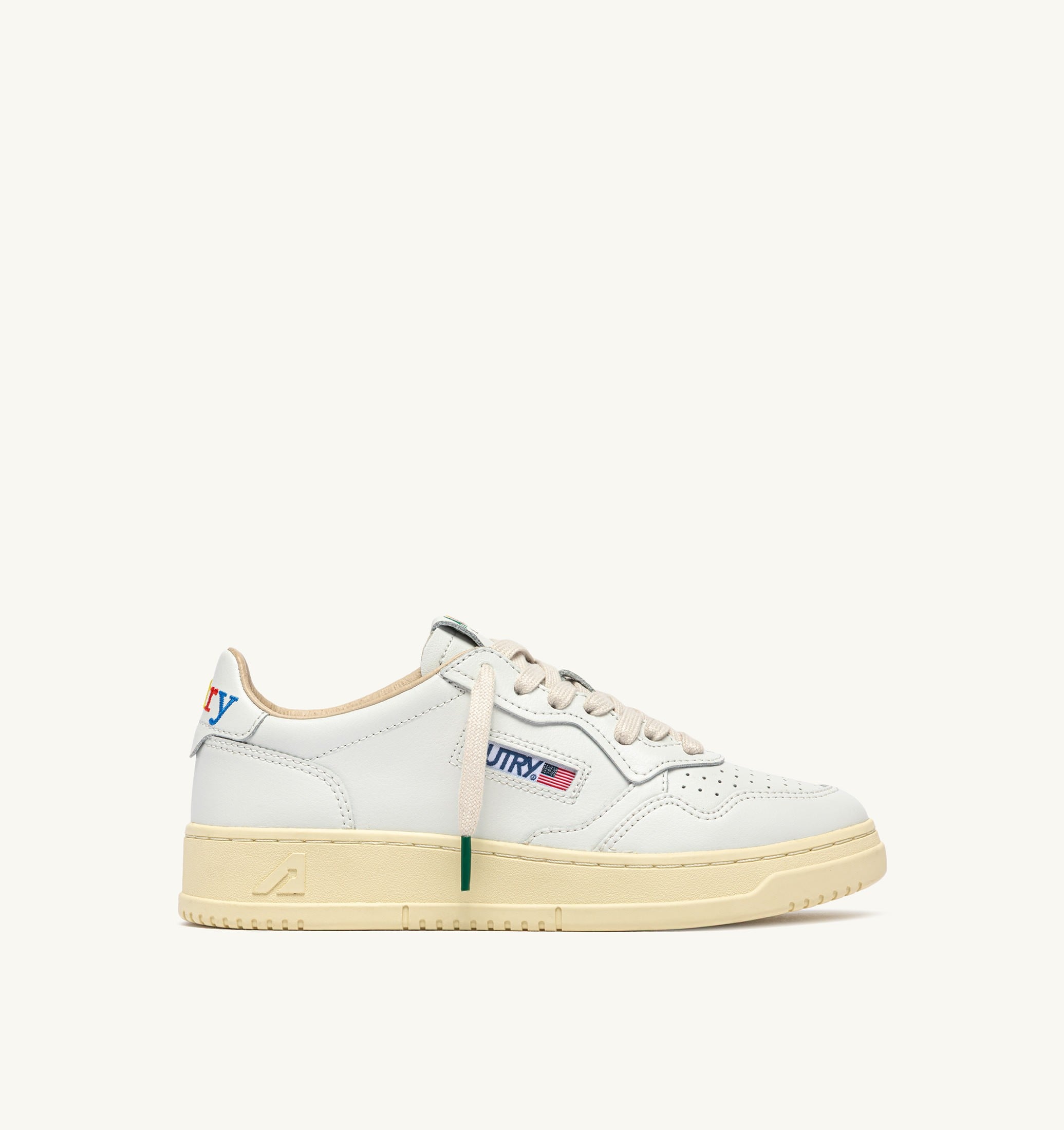 BASKETS MEDALIST LOW EN CUIR BLANC