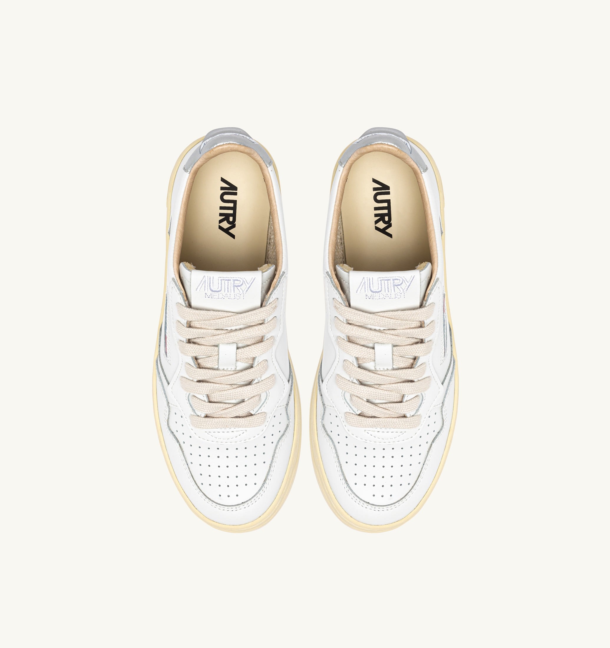 BASKETS MEDALIST LOW EN CUIR BLANC ET ARGENT