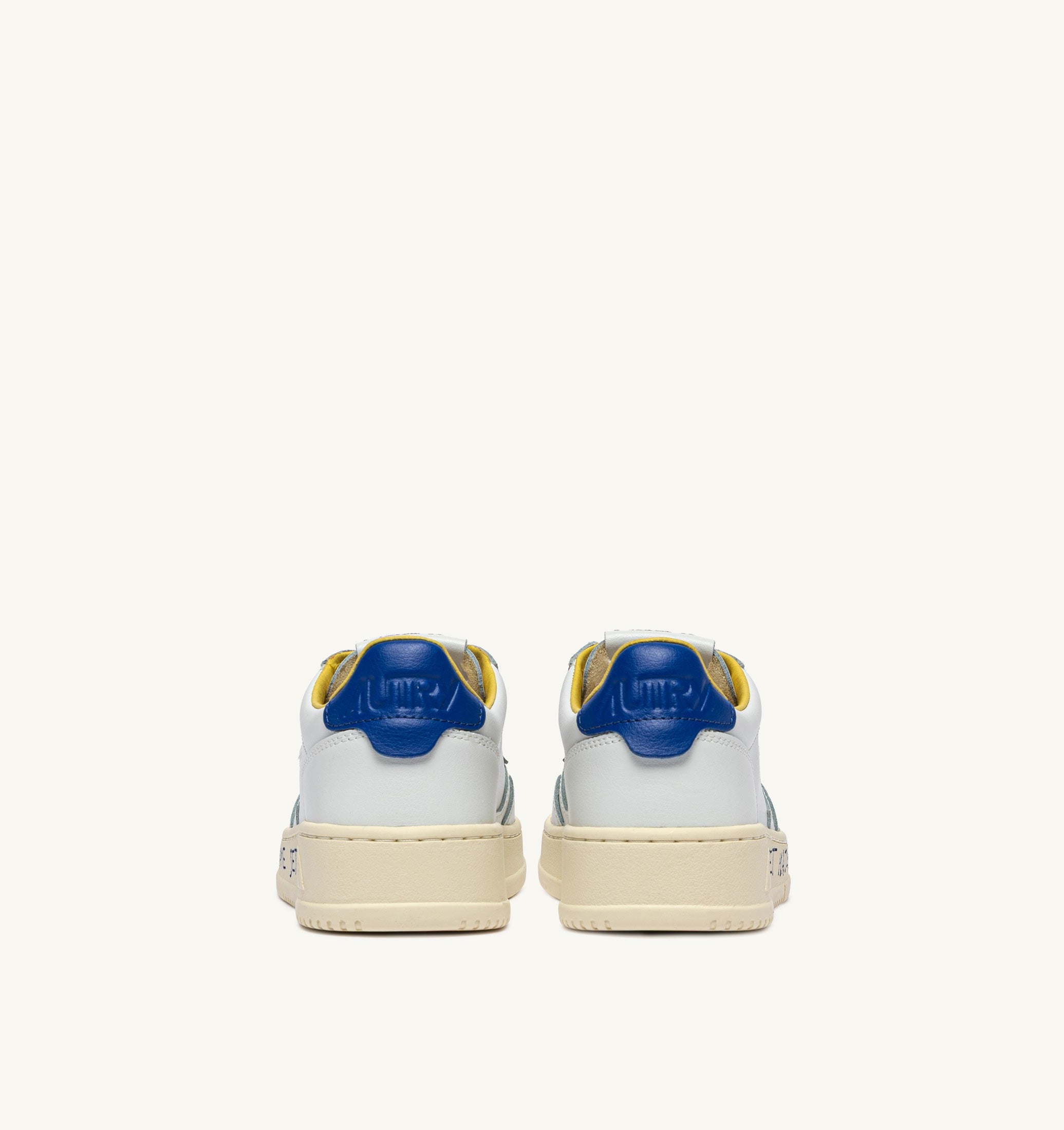 BASKETS MEDALIST LOW EN CUIR BLANC ET BEAU BLUE AVEC LETTERING