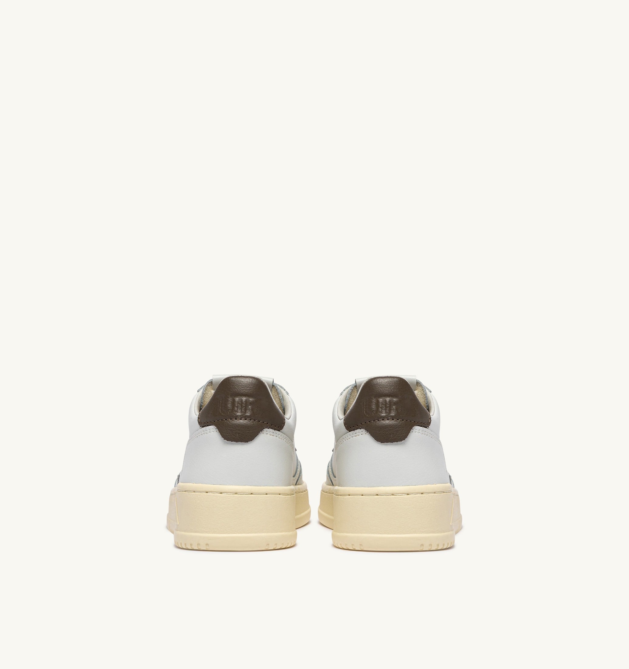 BASKETS MEDALIST LOW EN CUIR BLANC ET CHOCOLATE