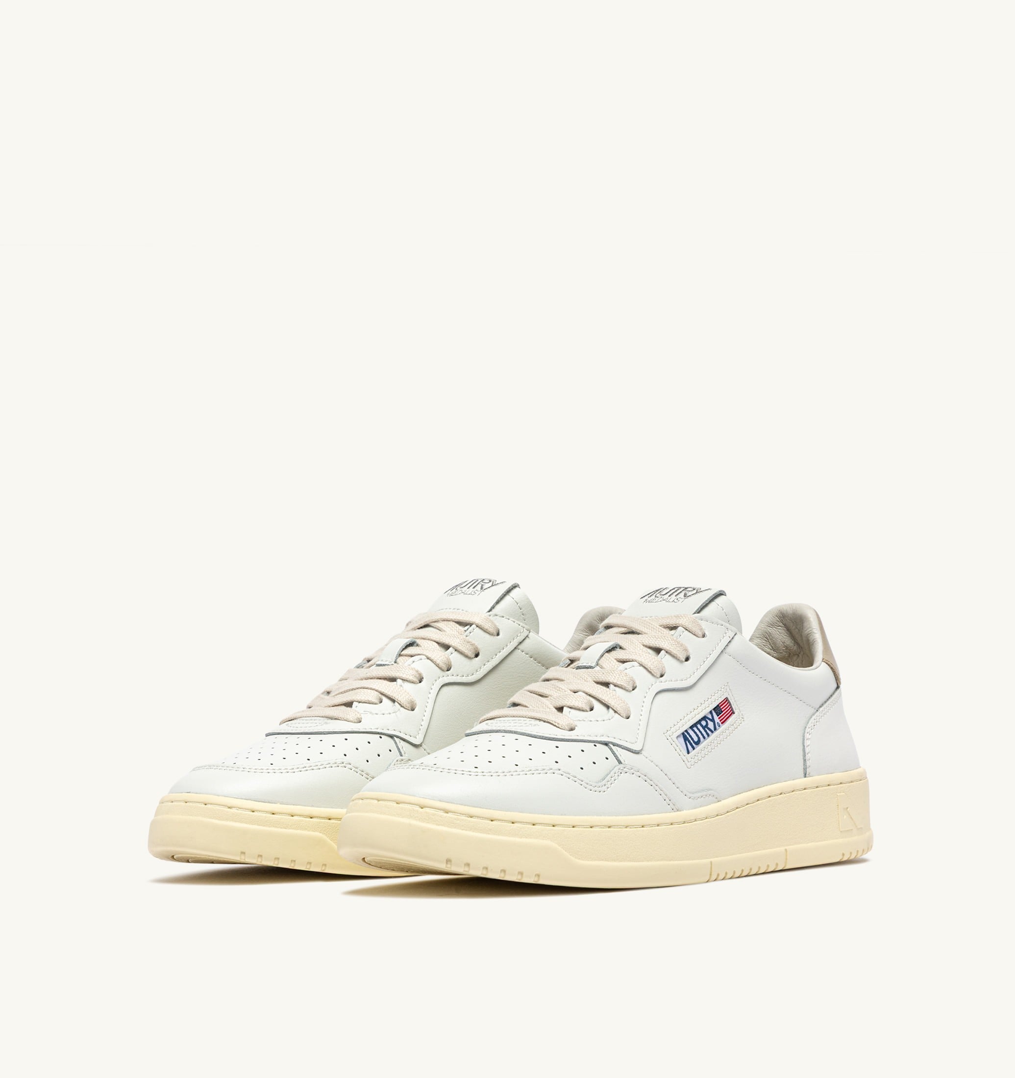 BASKETS MEDALIST LOW EN CUIR BLANC ET FEATHER GRAY