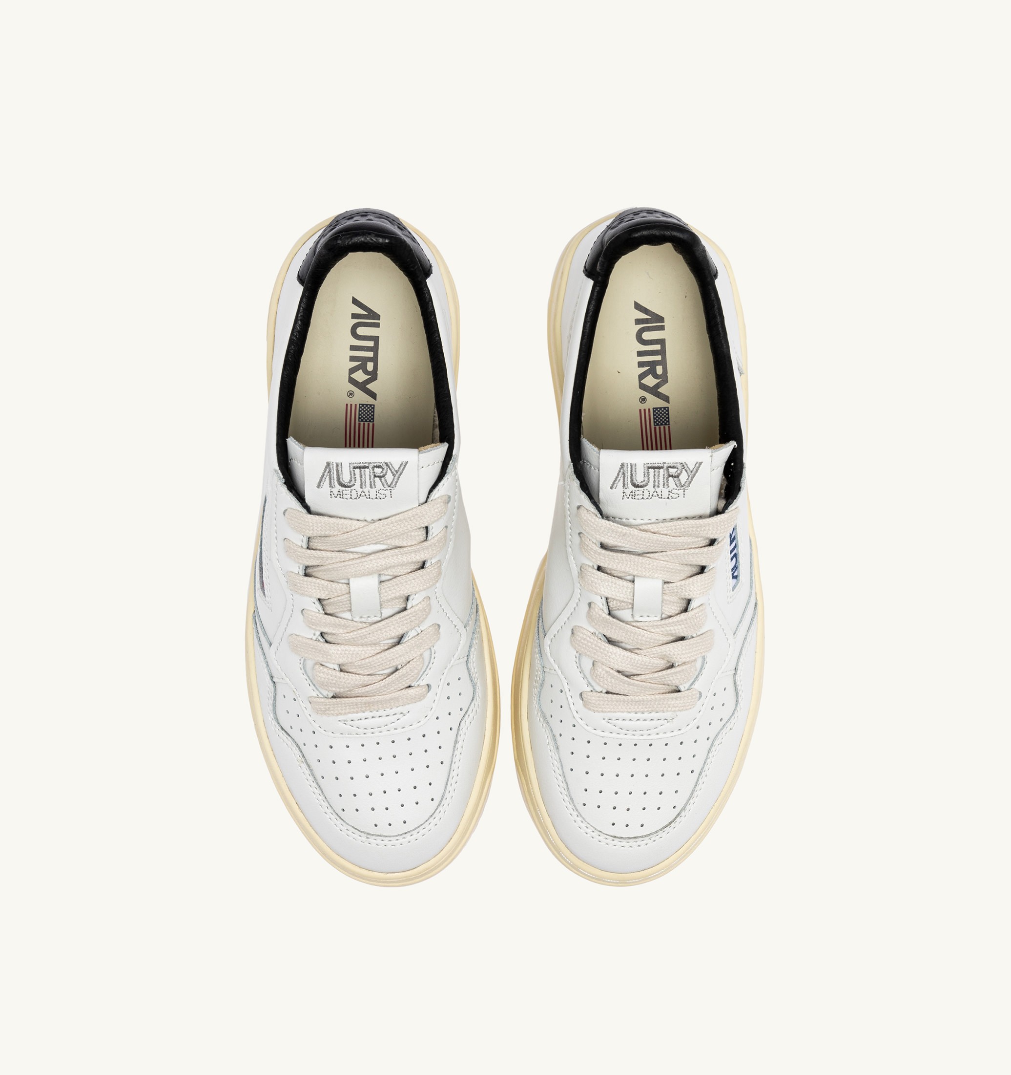 BASKETS MEDALIST LOW EN CUIR BLANC ET NOIR AVEC LETTERING