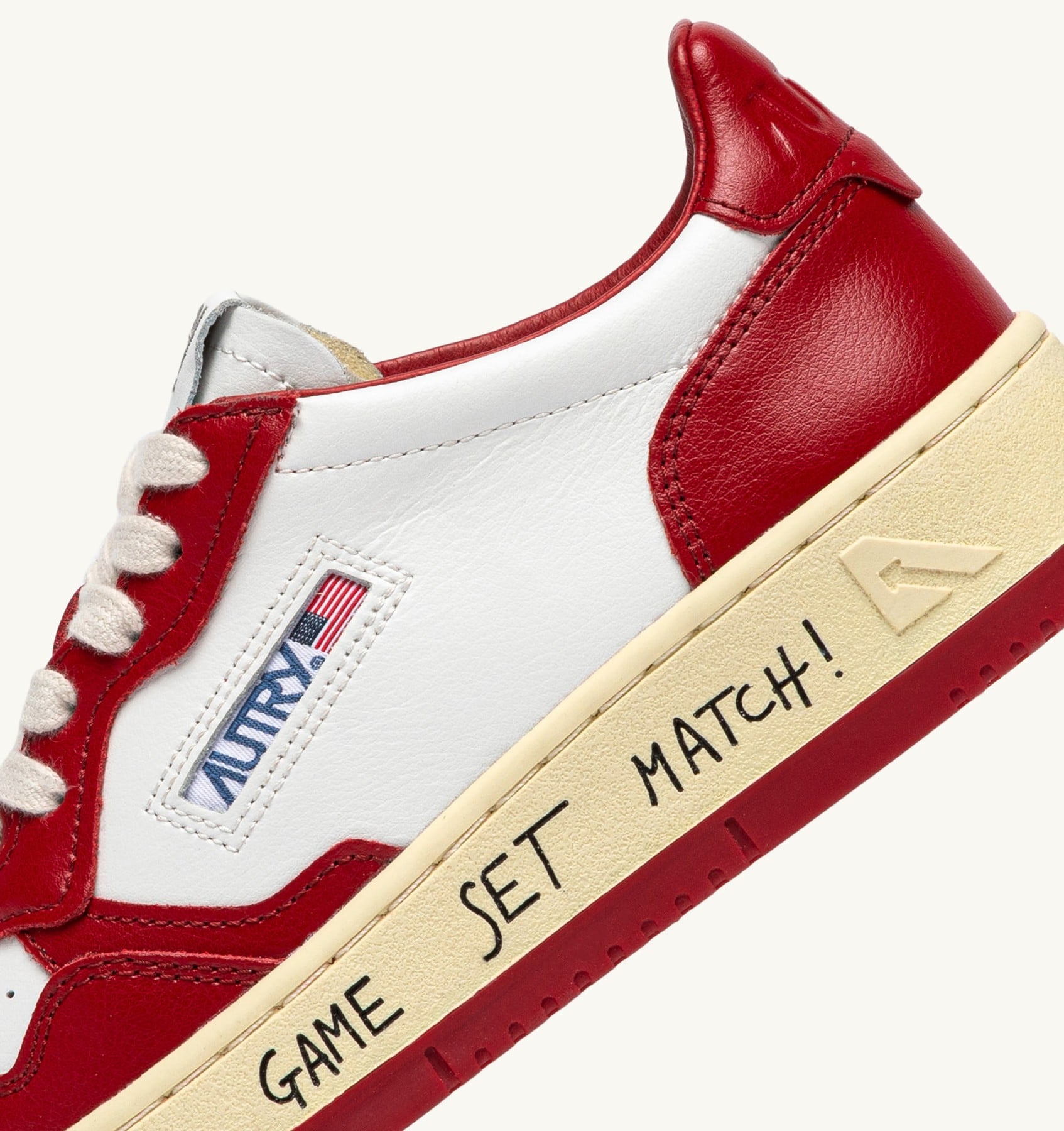 BASKETS MEDALIST LOW EN CUIR BLANC ET ROUGE AVEC LETTERING