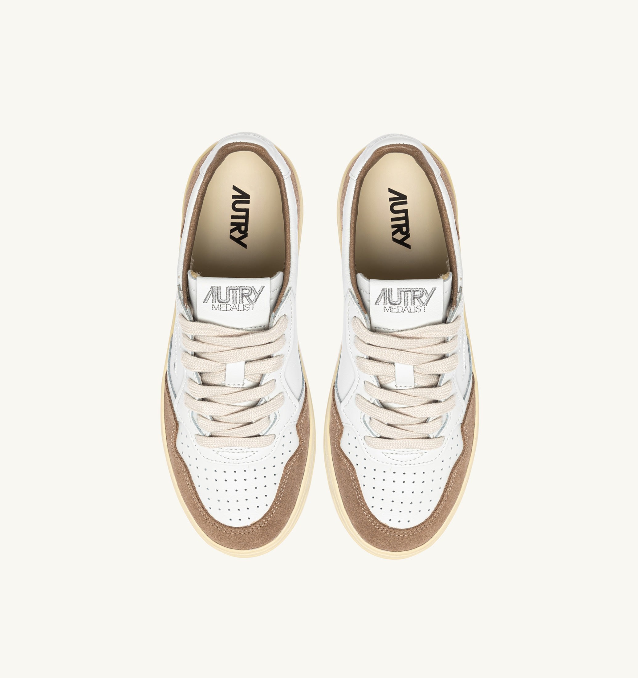 BASKETS MEDALIST LOW EN CUIR BLANC ET DAIM ANTILOPE