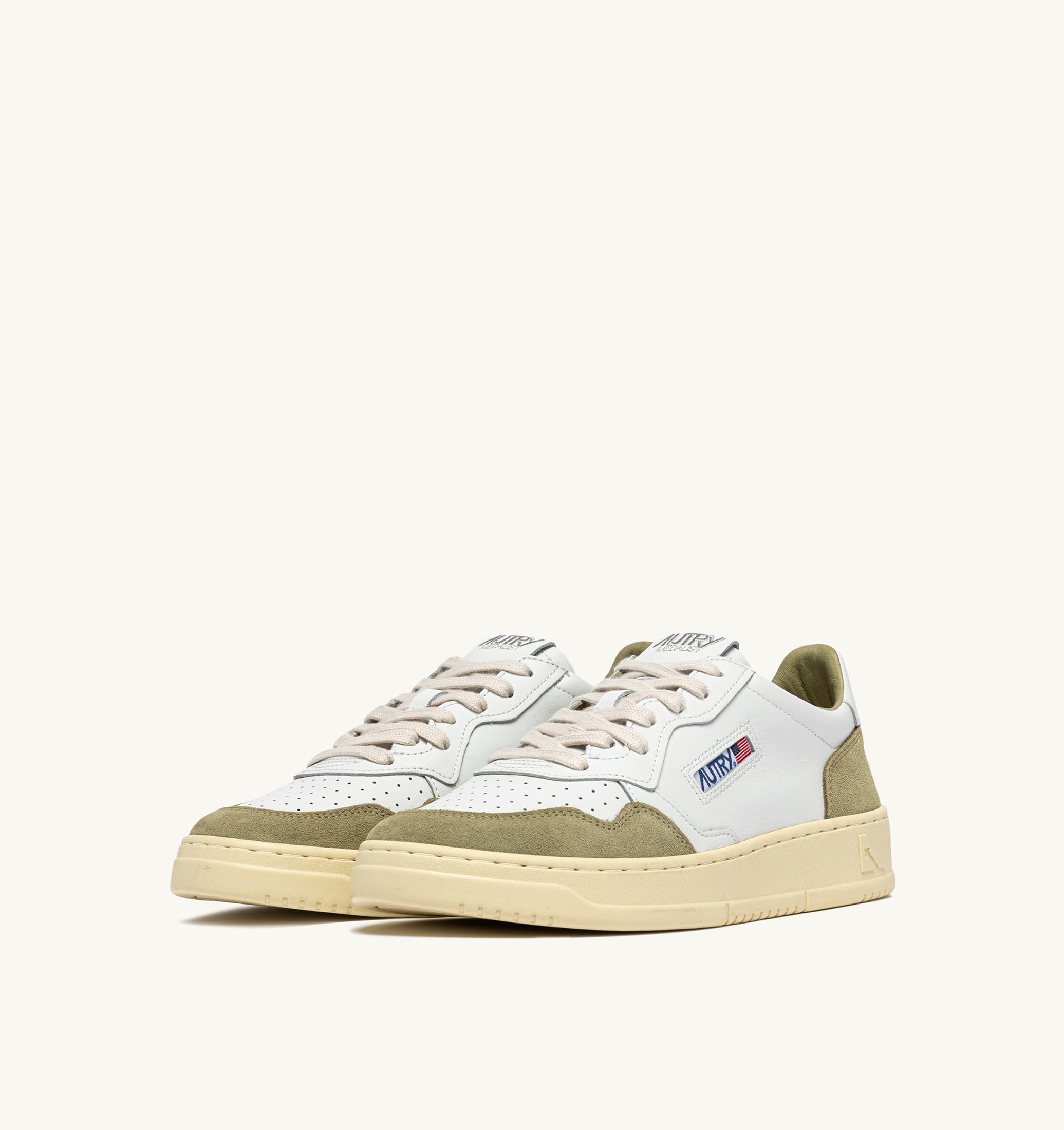 BASKETS MEDALIST LOW EN CUIR BLANC ET DAIM GREY GREEN