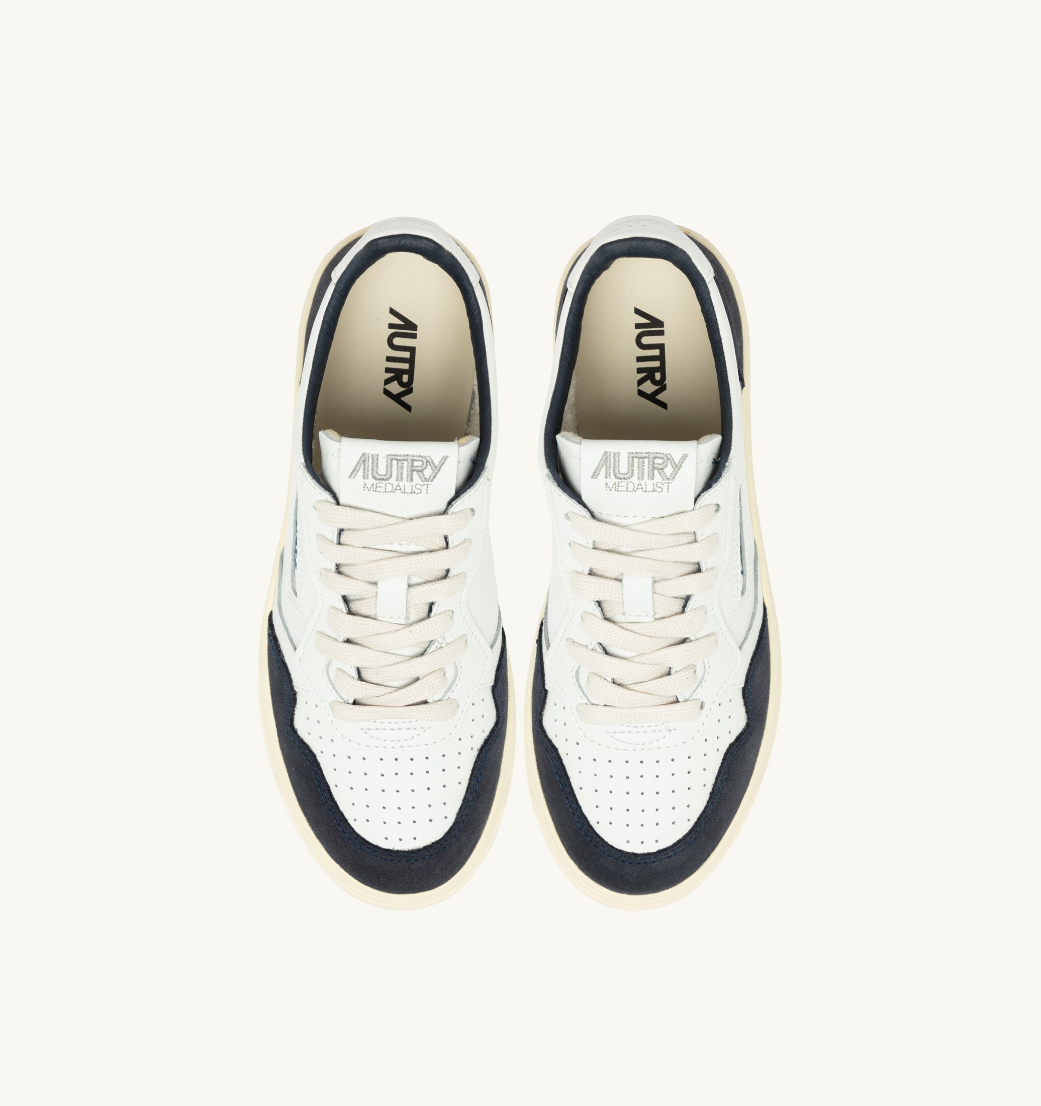 BASKETS MEDALIST LOW EN CUIR BLANC ET DAIM OCÉAN