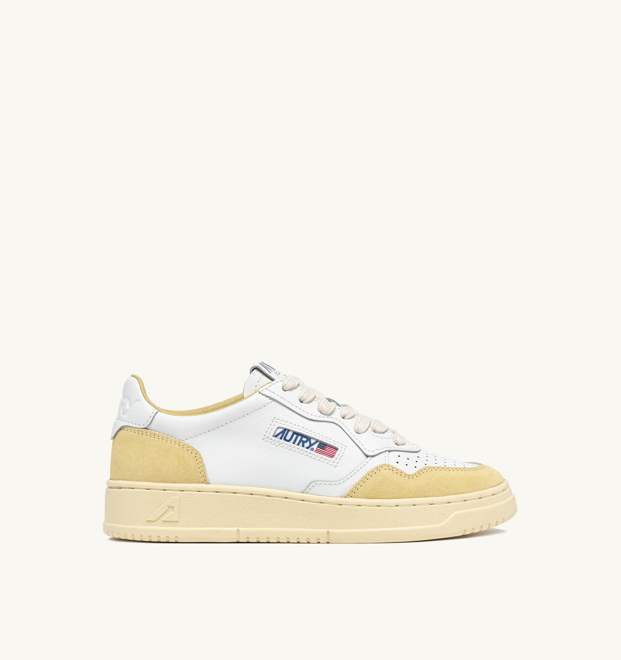 BASKETS MEDALIST LOW EN CUIR BLANC ET DAIM STRAW
