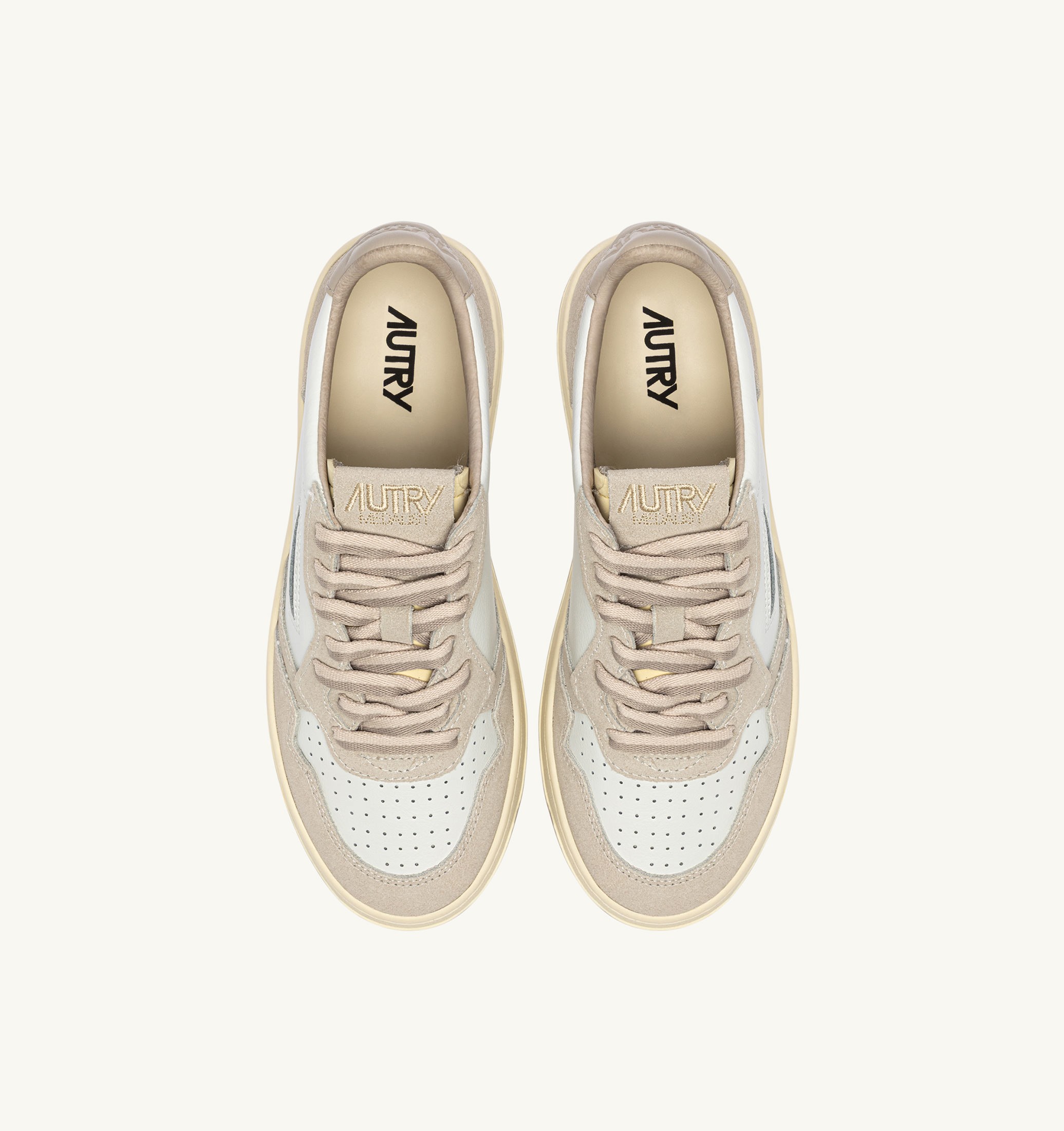 BASKETS MEDALIST LOW EN CUIR ET DAIM FEATHER GRAY ET LAMB