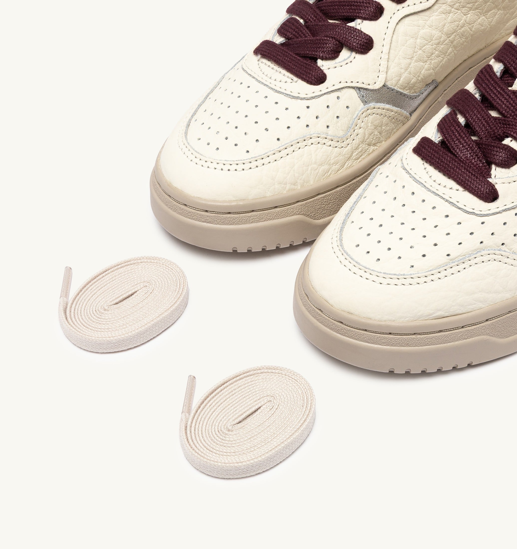 BASKETS MEDALIST LOW EN CUIR FIG ET ARGENT