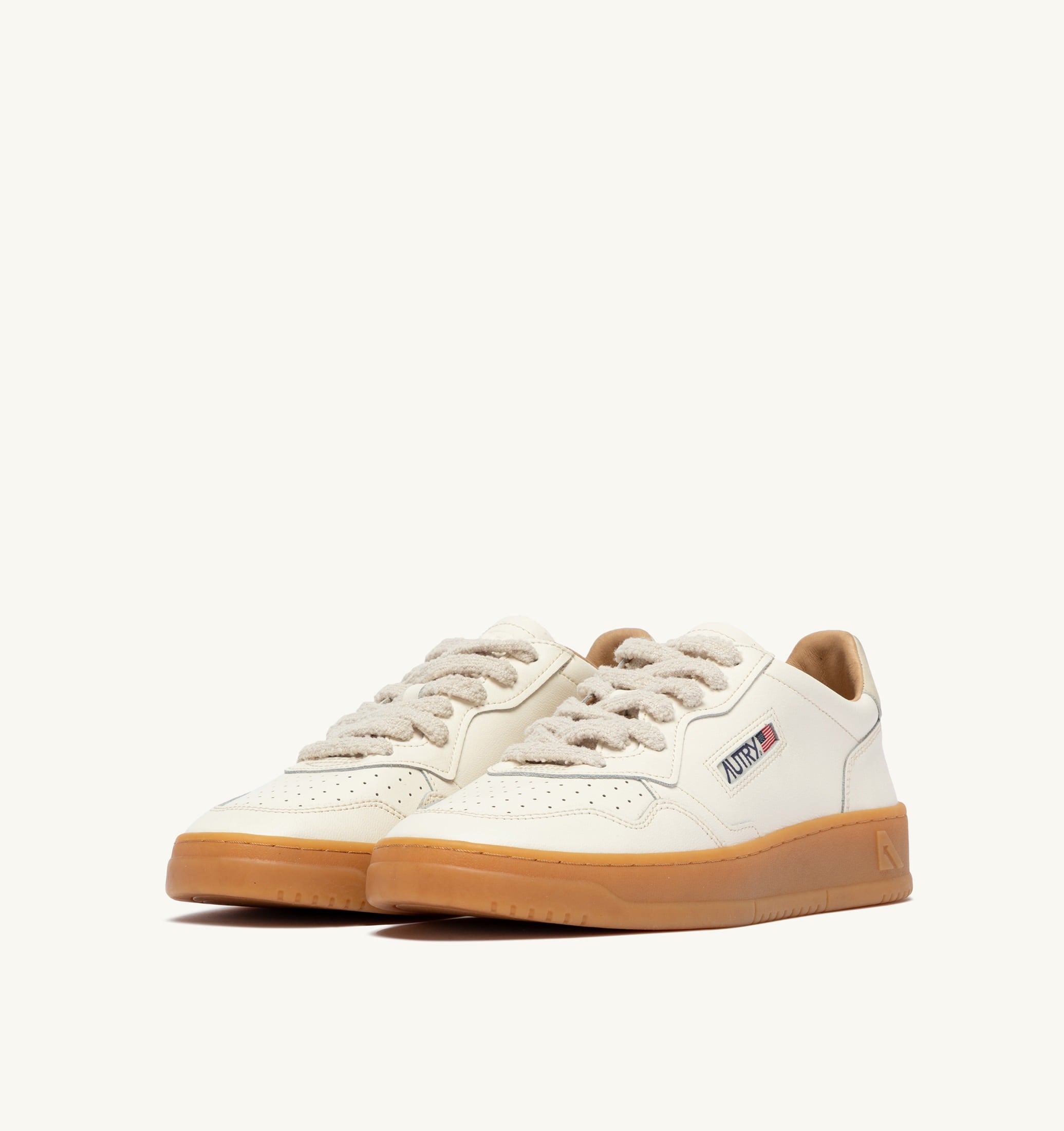 BASKETS MEDALIST LOW EN CUIR MARSHMALLOW
