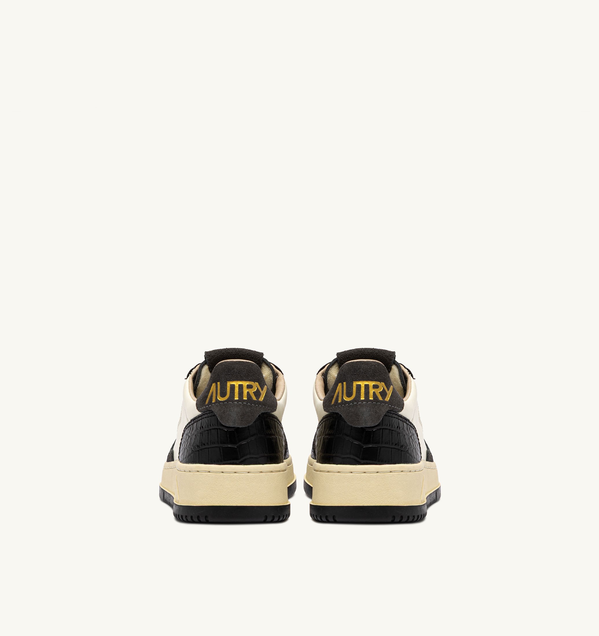BASKETS MEDALIST LOW EN CUIR MARSHMALLOW ET NOIR