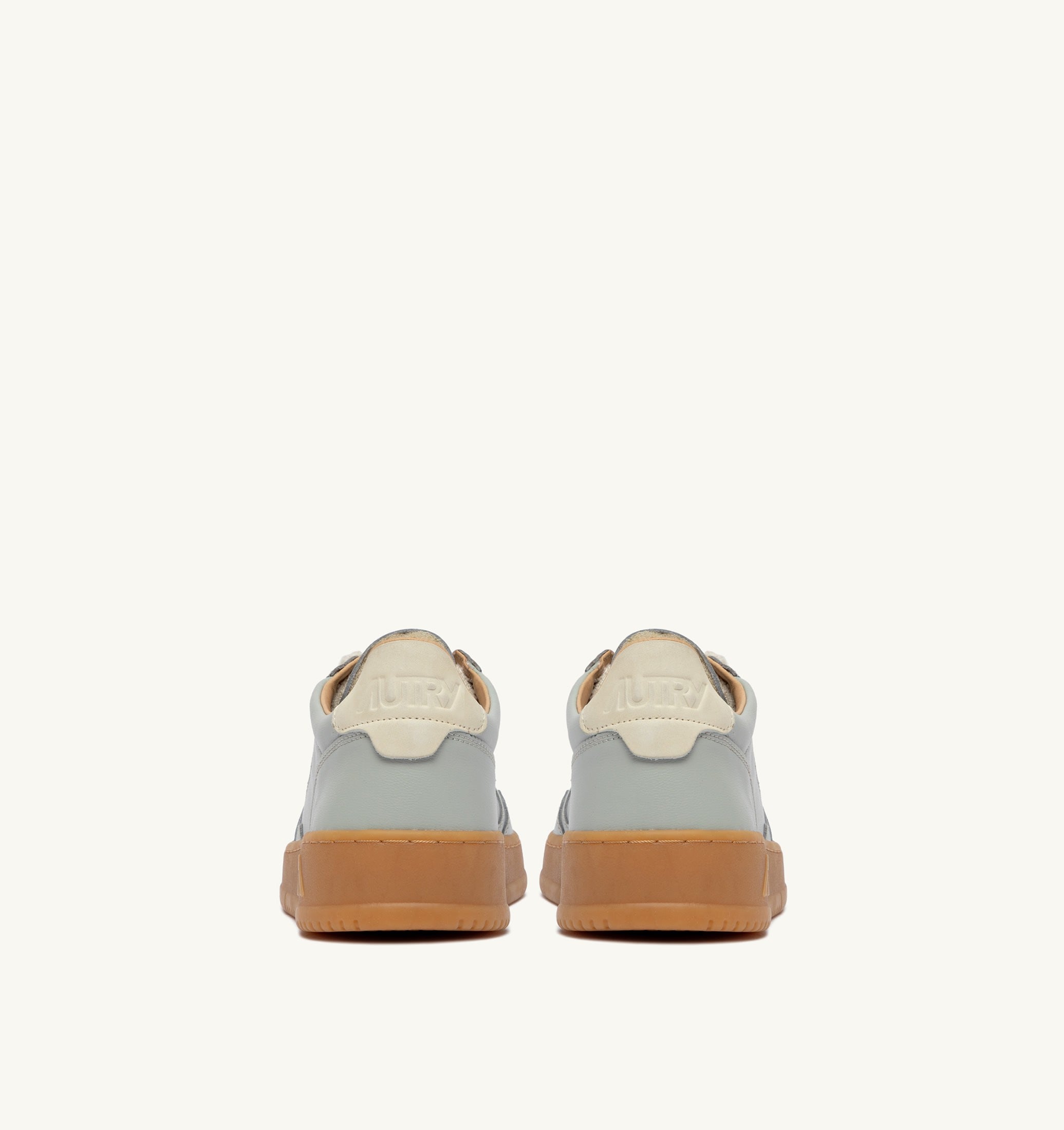 BASKETS MEDALIST LOW EN CUIR MILITARY ET MARSHMALLOW