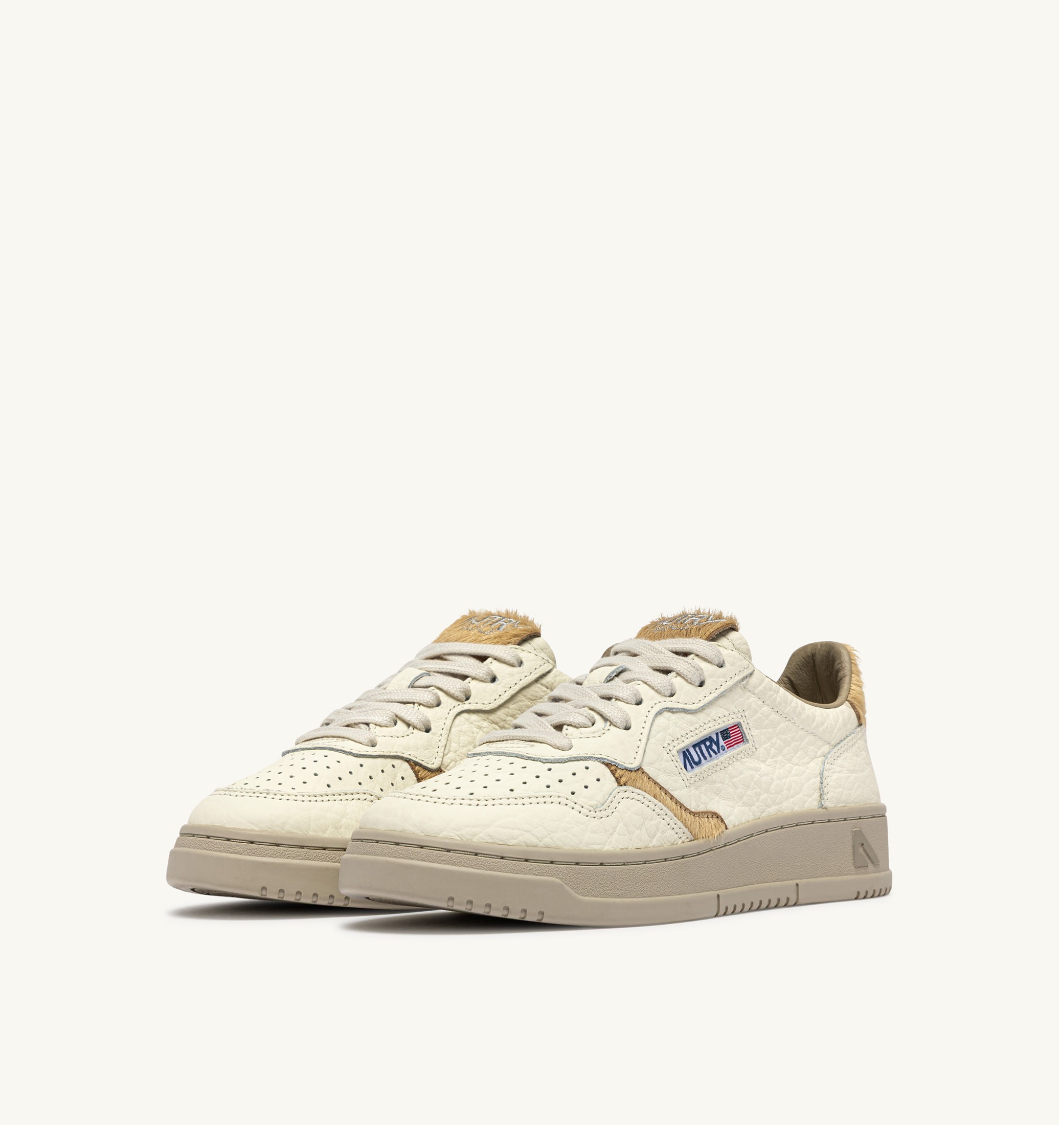 BASKETS MEDALIST LOW EN CUIR SAND