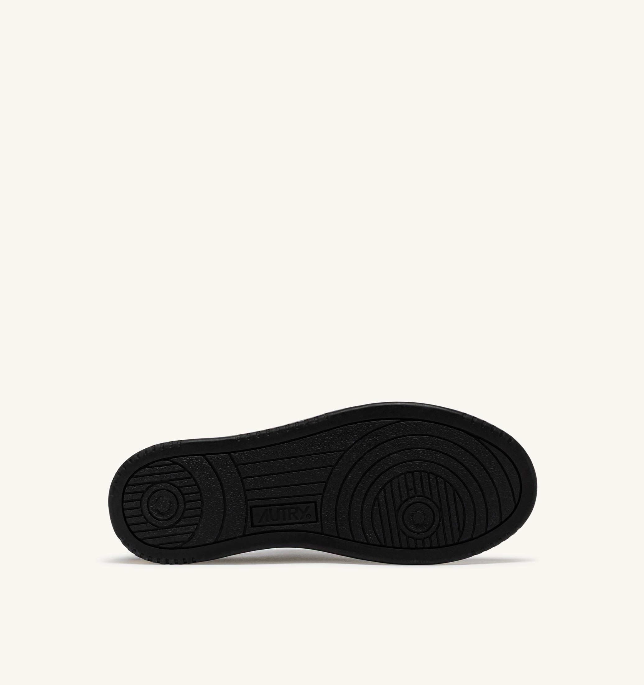 BASKETS MEDALIST LOW EN DAIM ARGENT ET BLACK SUGAR