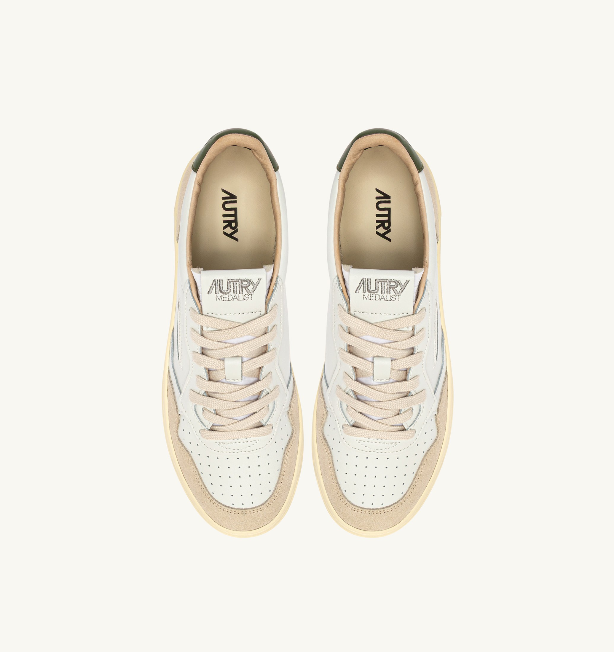 BASKETS MEDALIST LOW EN DAIM ET CUIR BLANC ET BRONZE GREEN