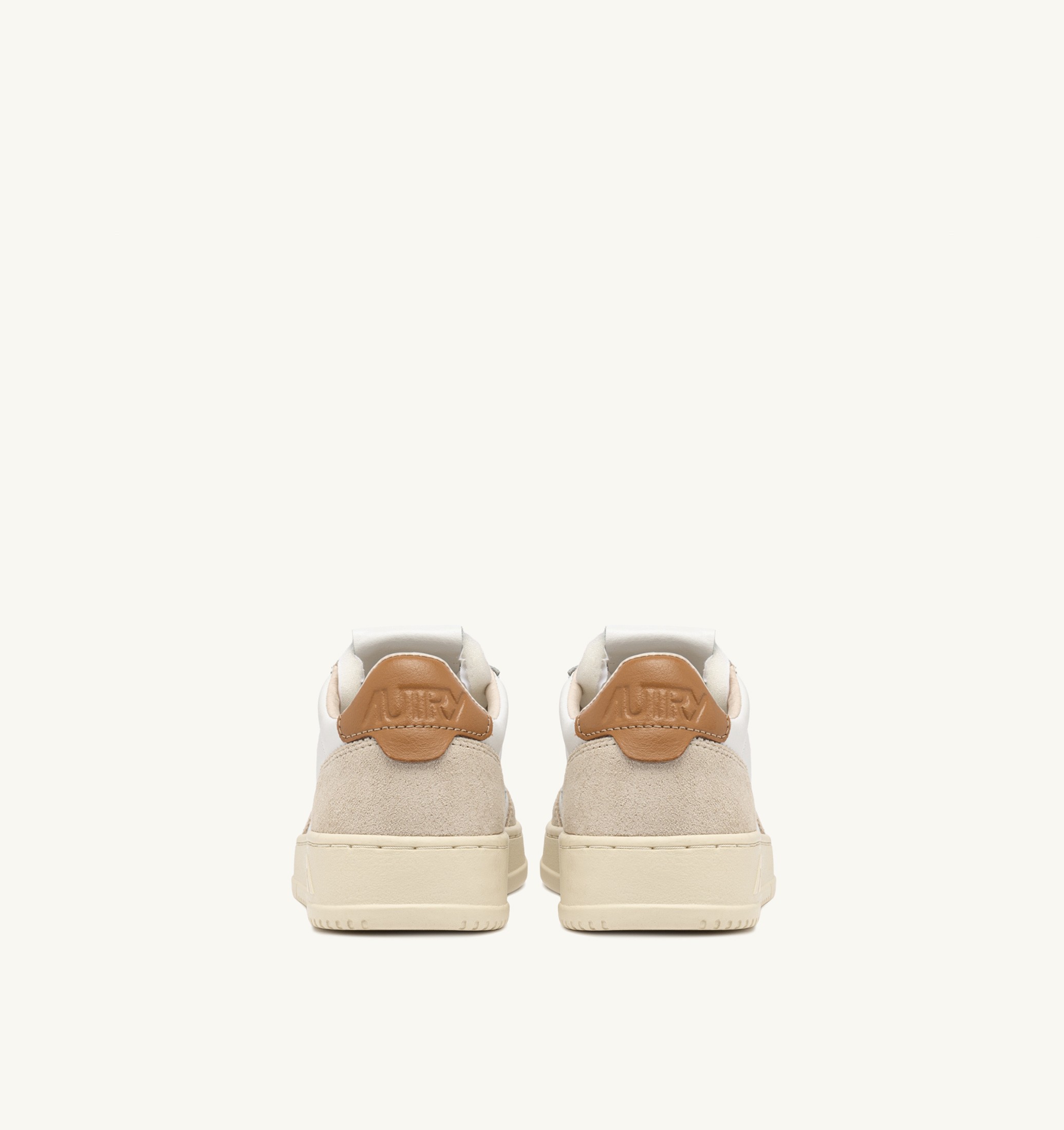 BASKETS MEDALIST LOW EN DAIM ET CUIR BLANC ET BROWN SUGAR