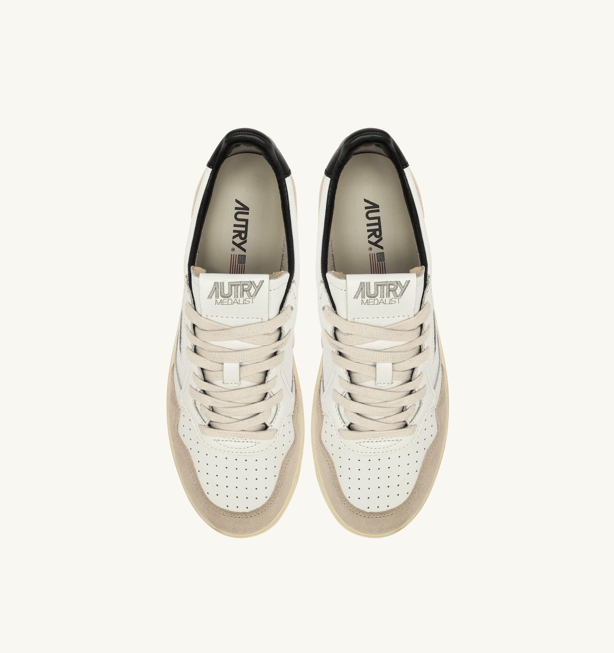 BASKETS MEDALIST LOW EN DAIM ET CUIR BLANC ET NOIR AVEC LETTERING