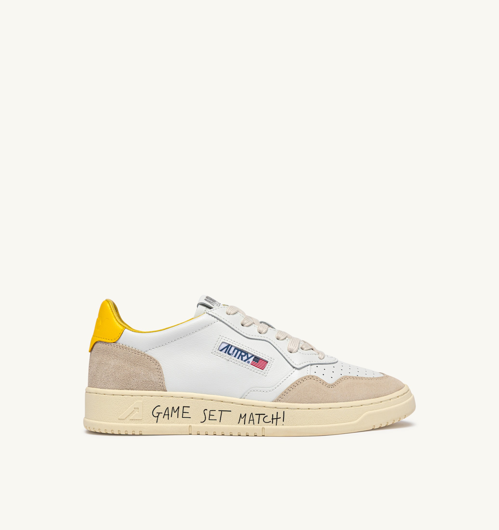 BASKETS MEDALIST LOW EN DAIM ET CUIR BLANC ET SLICKER AVEC LETTERING