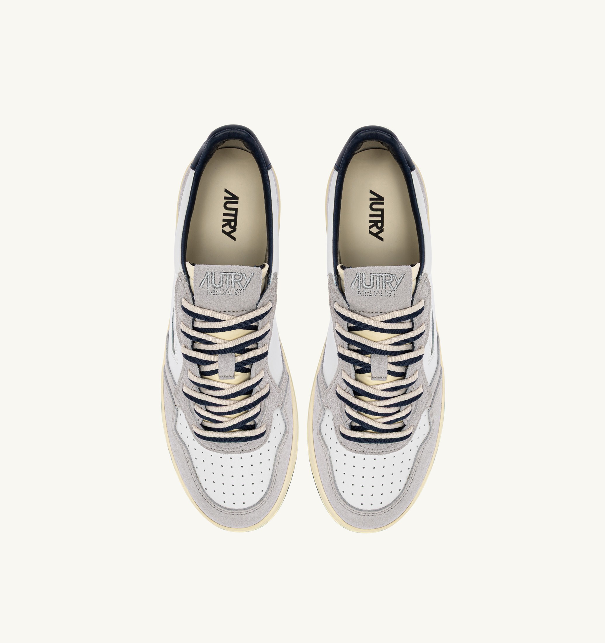 BASKETS MEDALIST LOW EN DAIM ET CUIR VAPOR ET SPACE