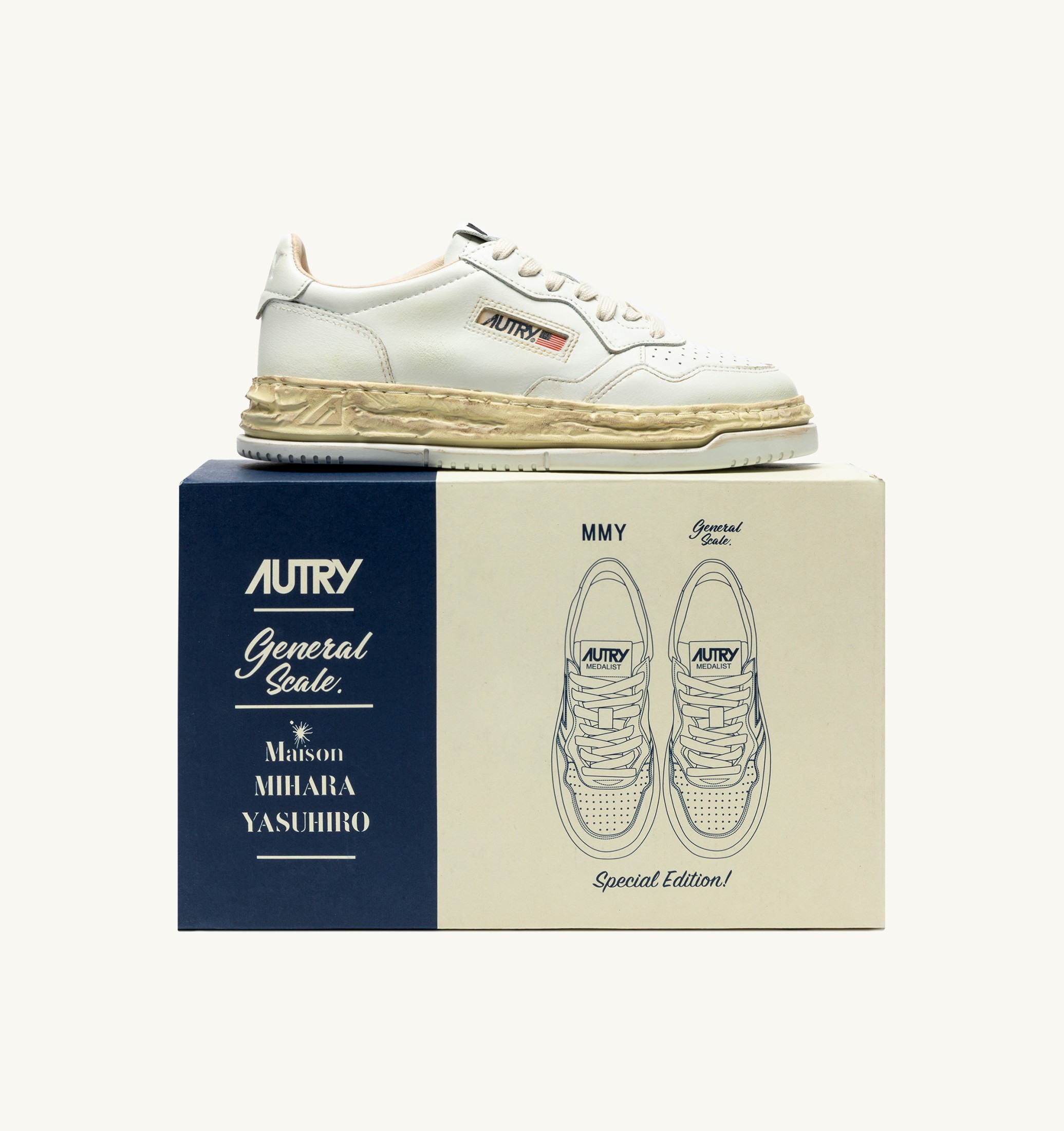 BASKETS MEDALIST LOW SUPER VINTAGE 'AUTRY X MAISON MIHARA YASUHIRO GENERAL SCALE' EN CUIR BLANC