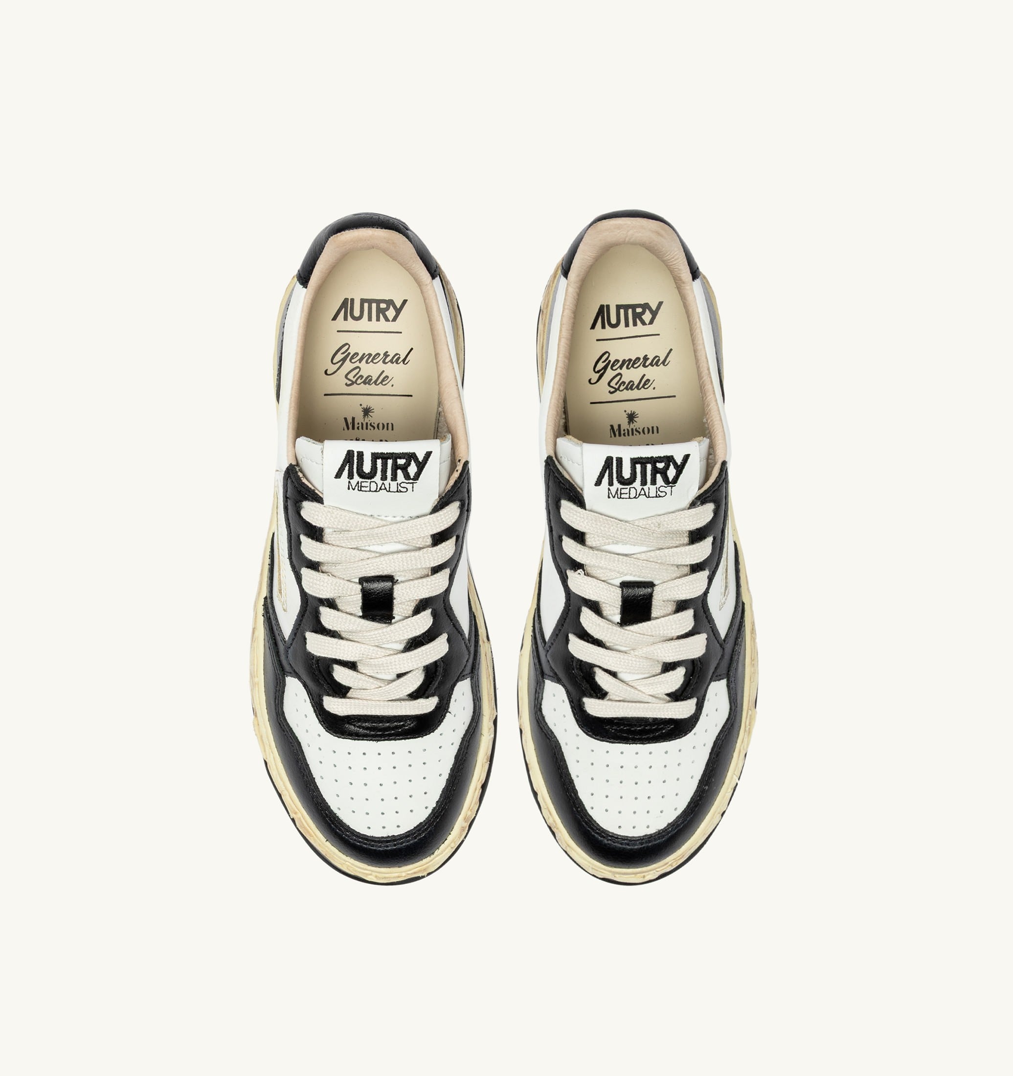 BASKETS MEDALIST LOW SUPER VINTAGE 'AUTRY X MAISON MIHARA YASUHIRO GENERAL SCALE' BLANC ET NOIR