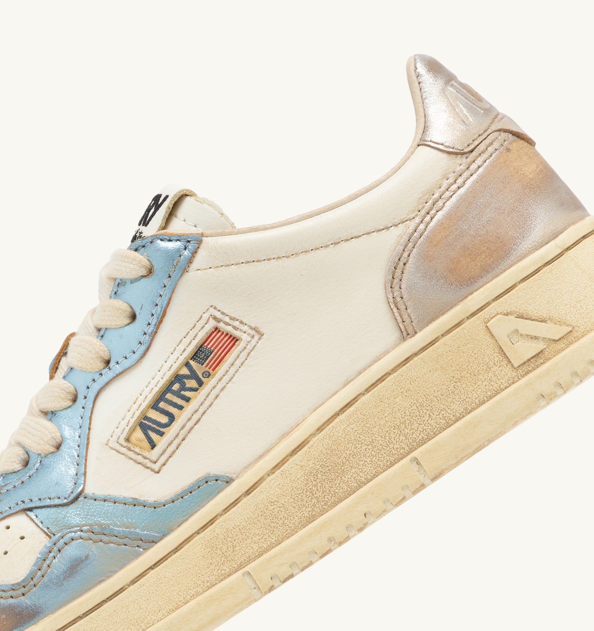 BASKETS MEDALIST LOW SUPER VINTAGE EN CUIR ARGENT ET BLUE