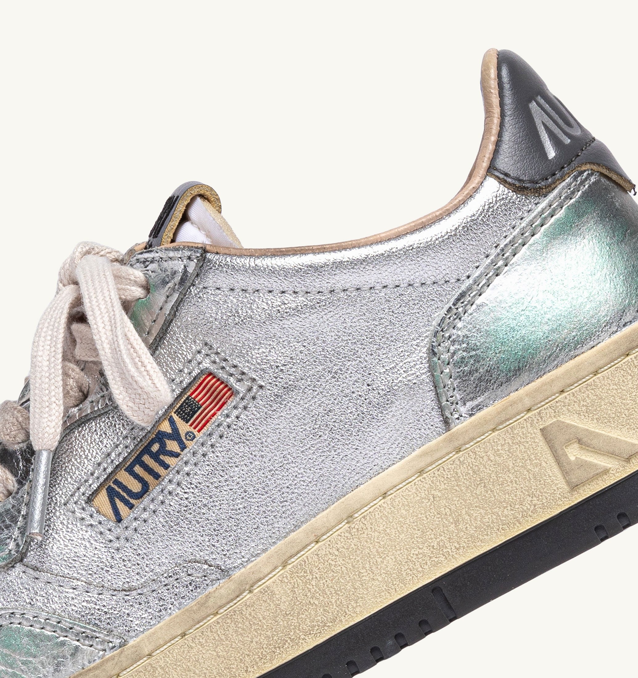BASKETS MEDALIST LOW SUPER VINTAGE EN CUIR MÉTALLISÉ ARGENT
