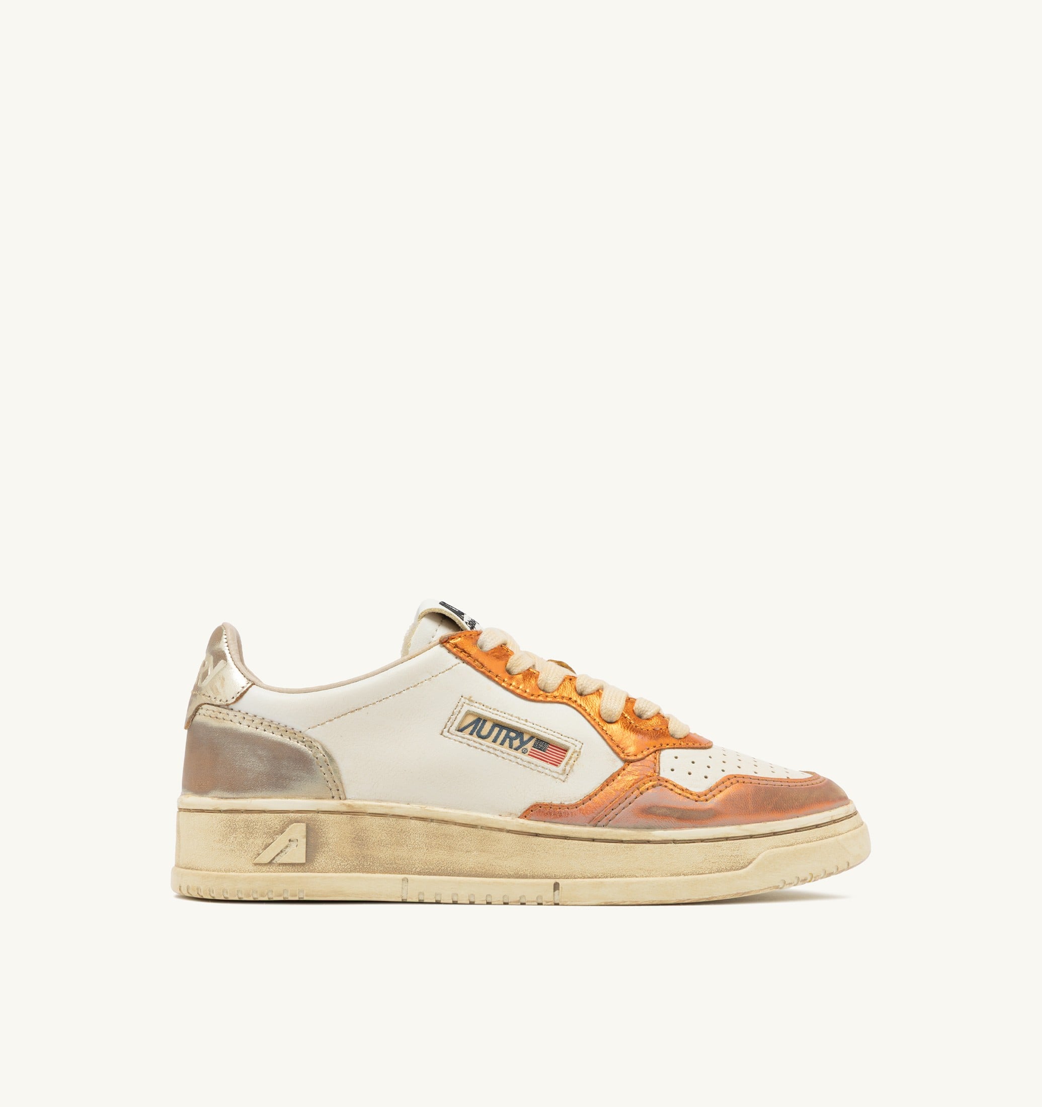 BASKETS MEDALIST LOW SUPER VINTAGE EN CUIR PLATINE ET ORANGE