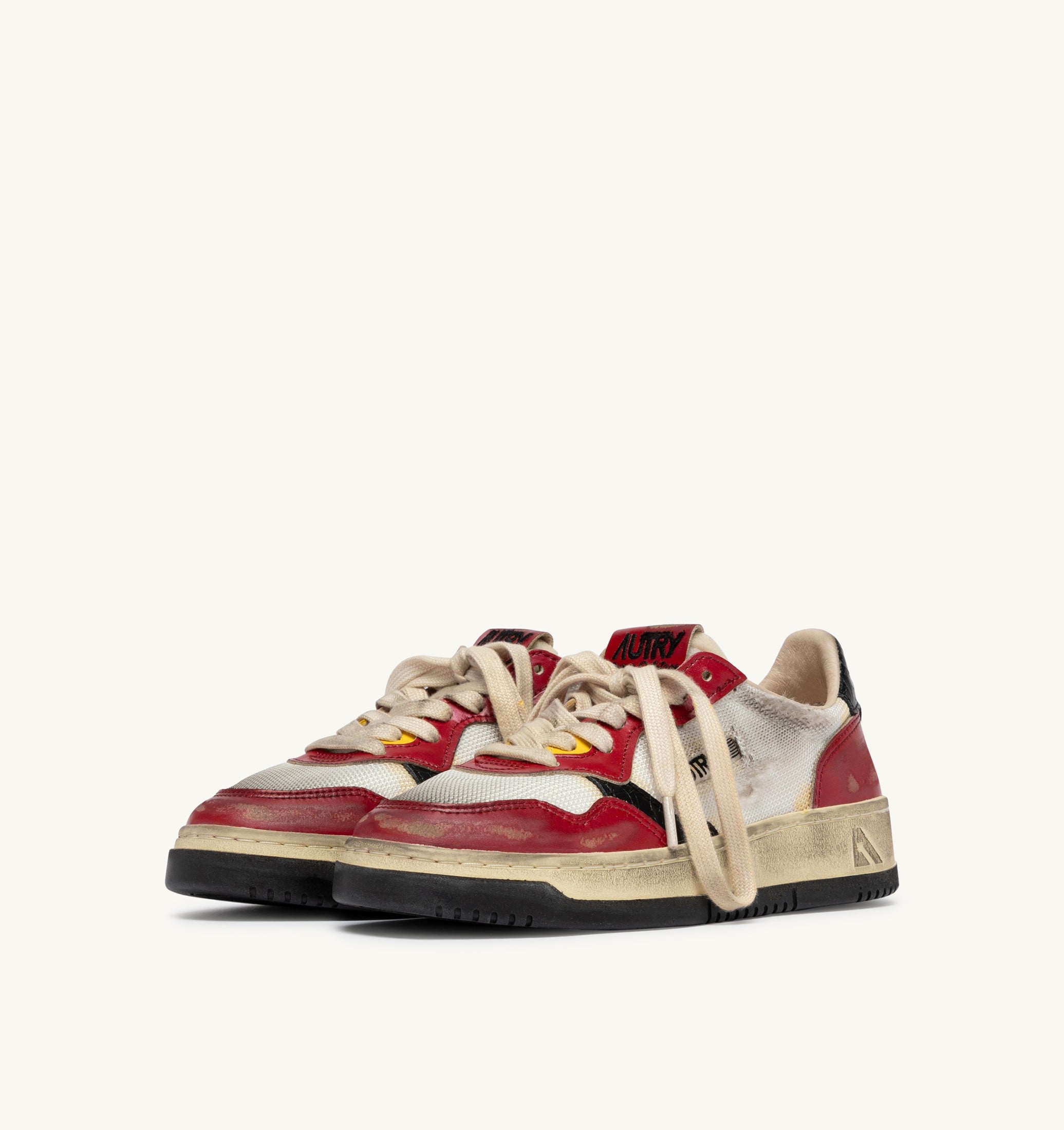 BASKETS MEDALIST LOW SUPER VINTAGE EN CUIR ROUGE ET MESH BLANC