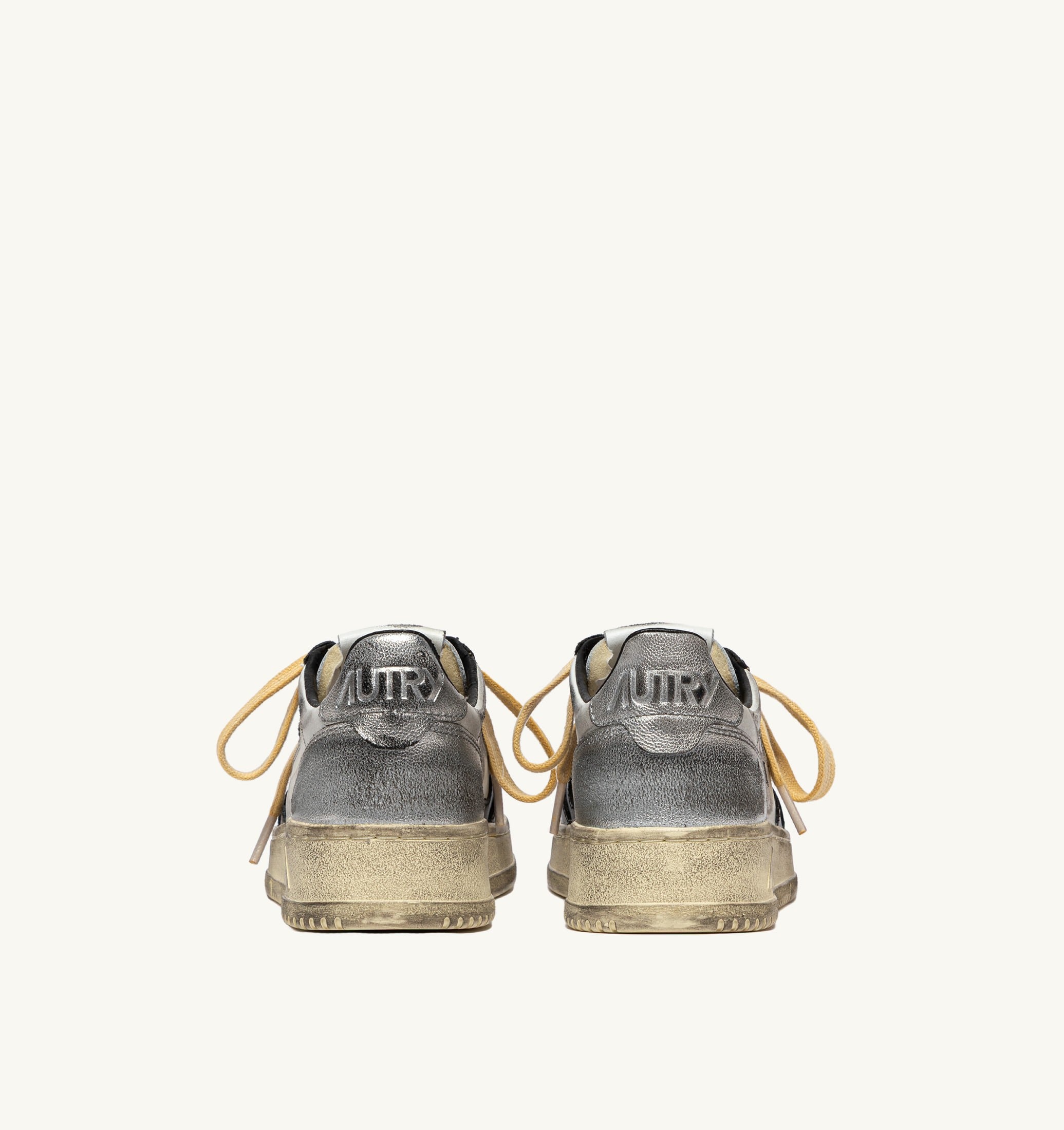 BASKETS MEDALIST LOW SUPER VINTAGE LOW EN CUIR BLANC NOIR ET ARGENT