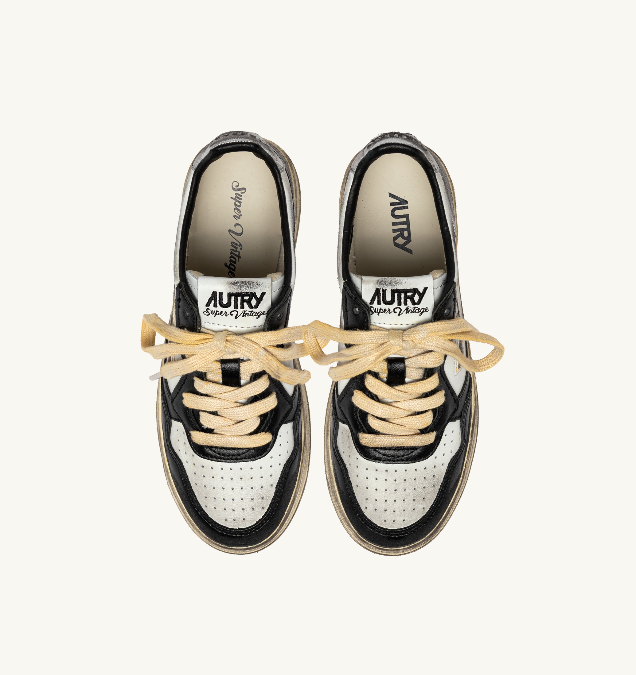 BASKETS MEDALIST LOW SUPER VINTAGE LOW EN CUIR BLANC NOIR ET ARGENT