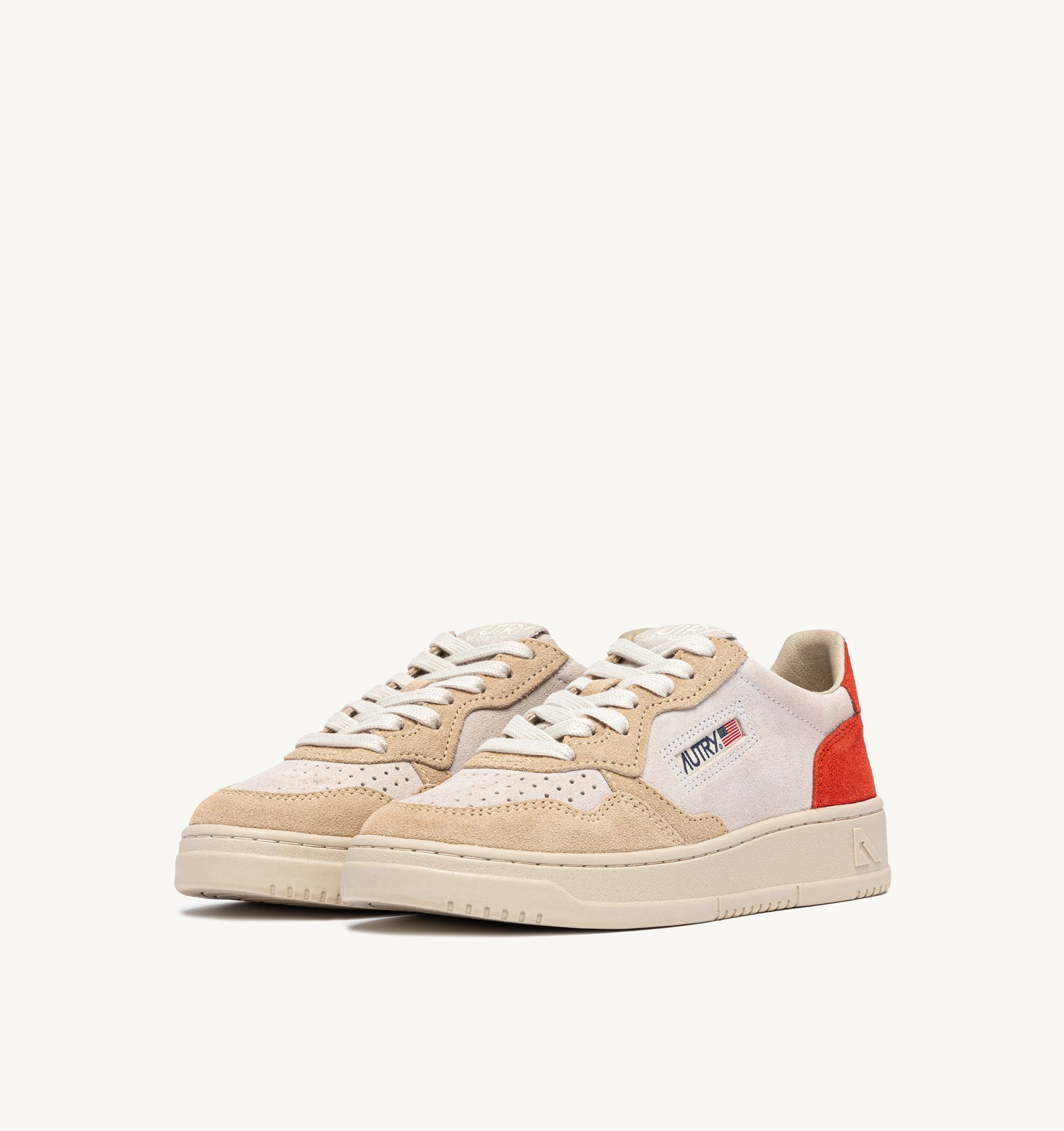 BASKETS MEDALIST LOW TRICOLORE EN DAIM BLANC SAND ET FEU