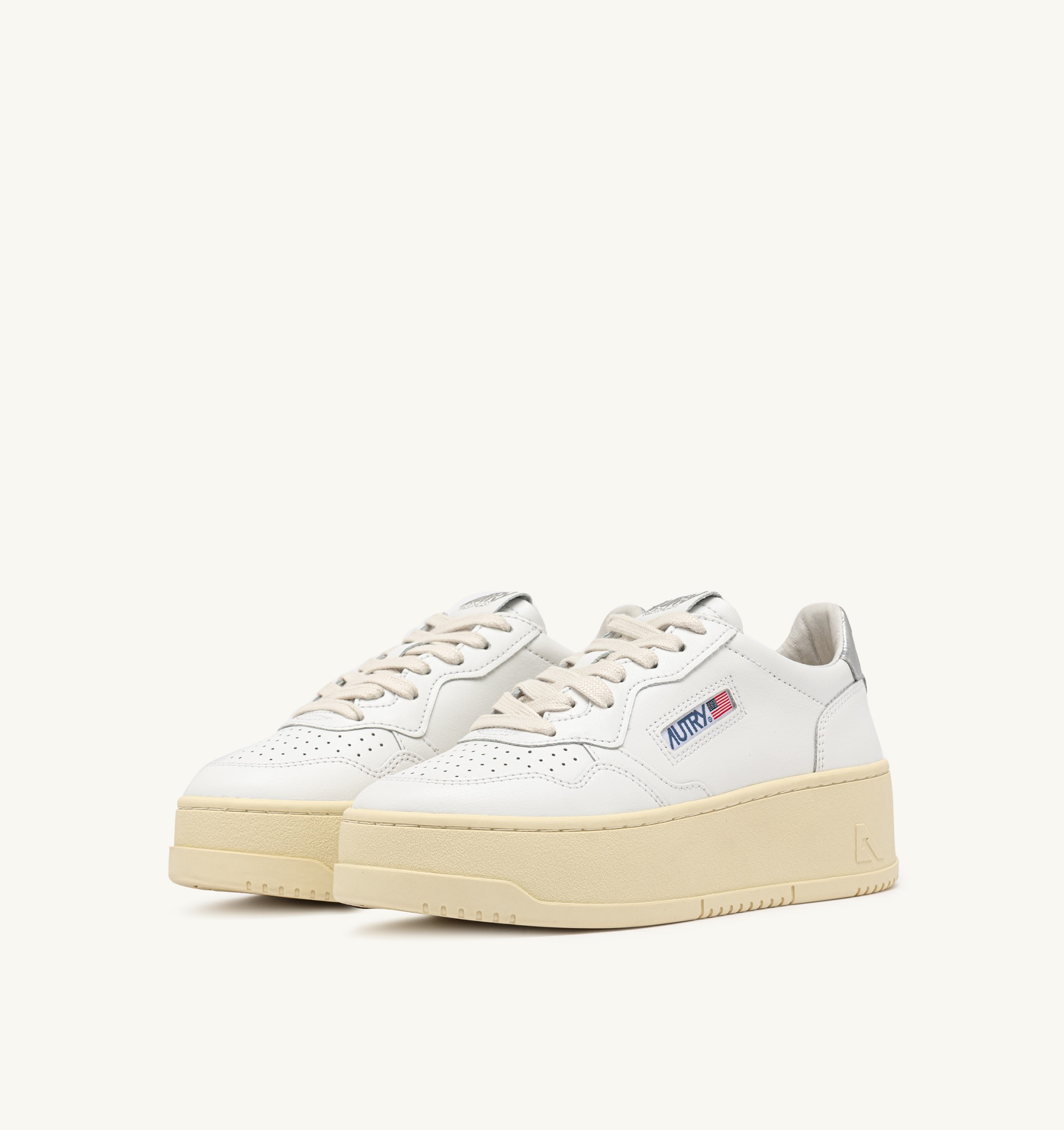 BASKETS MEDALIST PLATFORM EN CUIR BLANC ET MÉTALLISÉ ARGENT