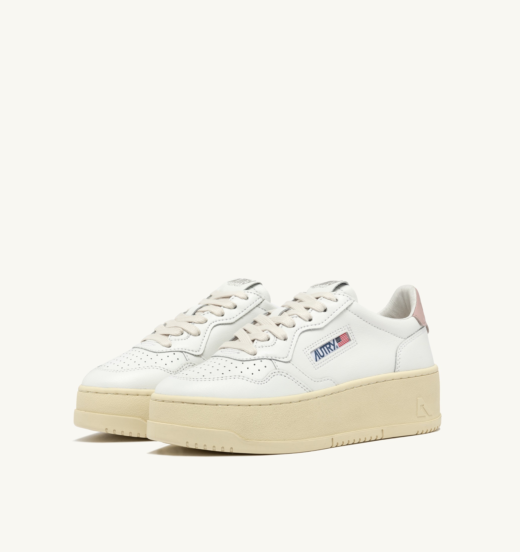 BASKETS MEDALIST PLATFORM EN CUIR COLORIS BLANC ET POWDER PINK