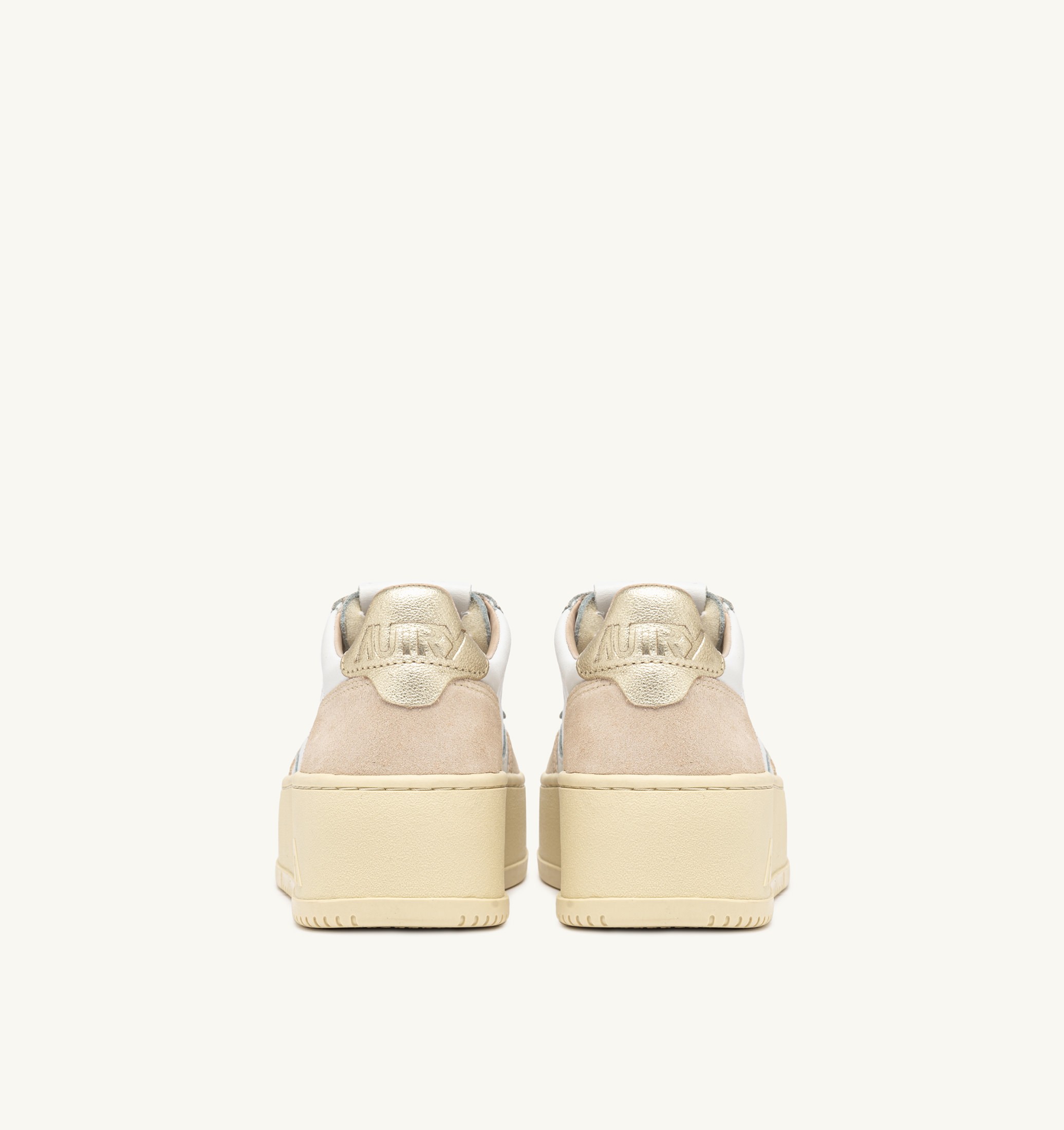 BASKETS MEDALIST PLATFORM EN DAIM ET CUIR BLANC ET PLATINE