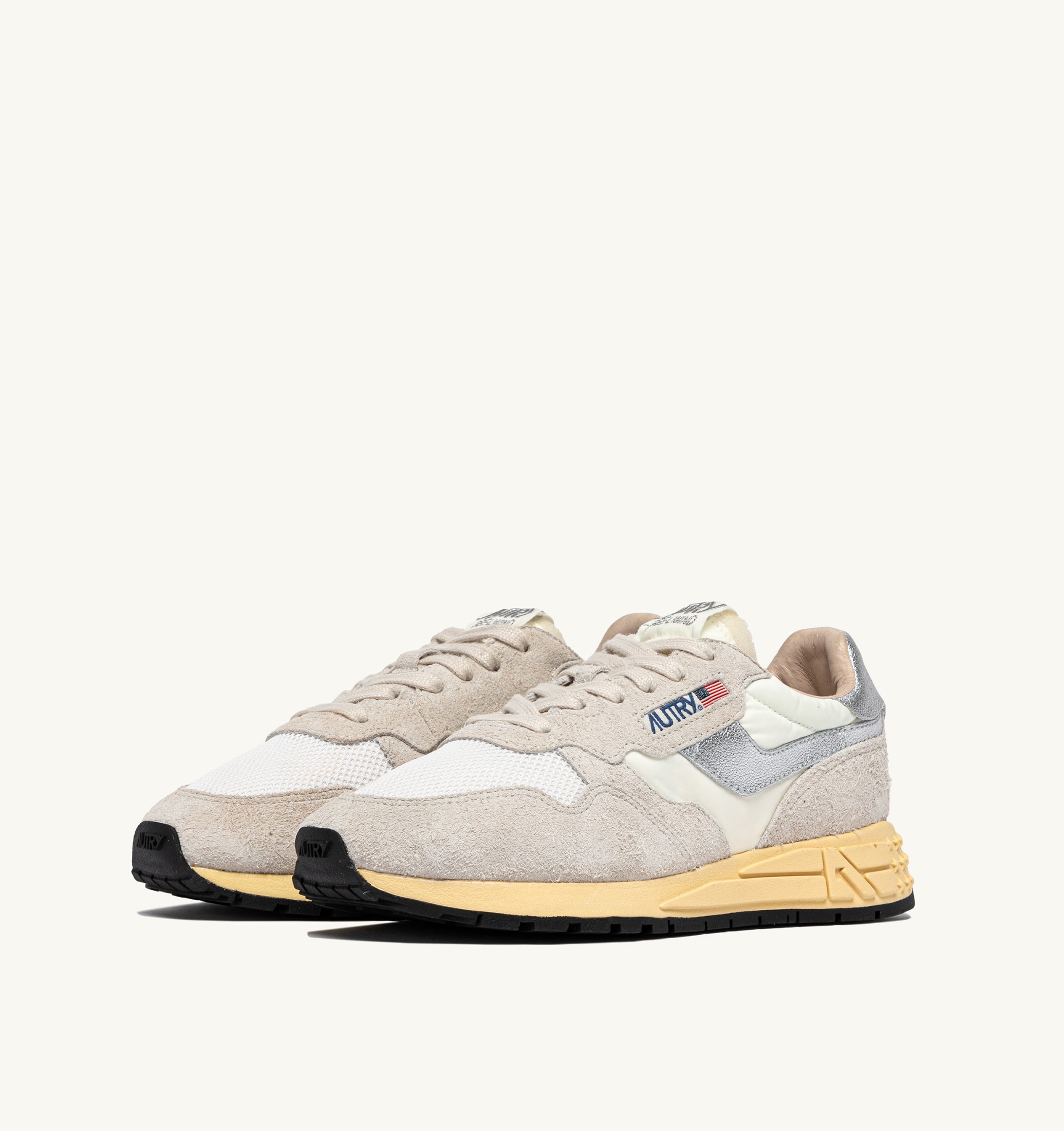 BASKETS REELWIND LOW EN NYLON ET DAIM BLANC ET ARGENT