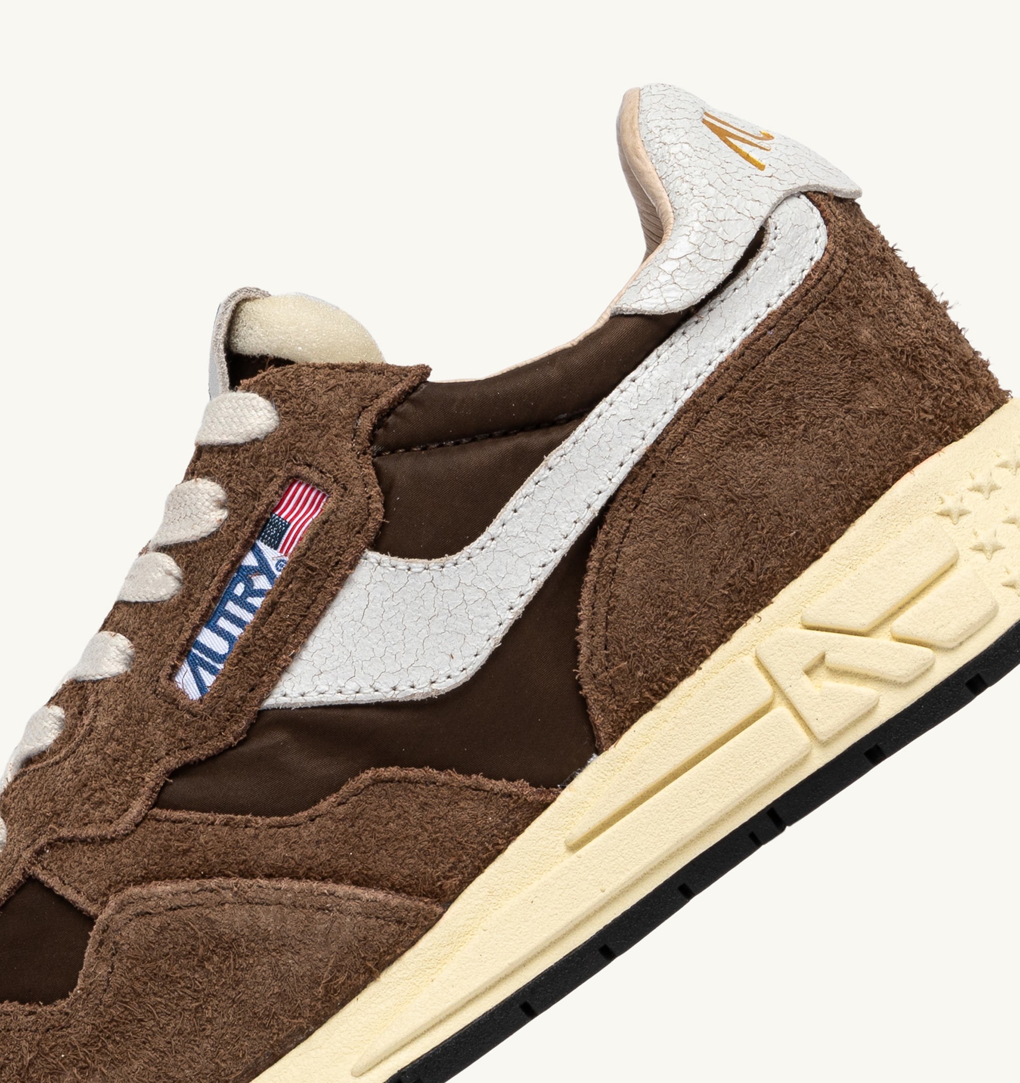BASKETS REELWIND LOW EN NYLON ET DAIM BLANC ET TUNDRA