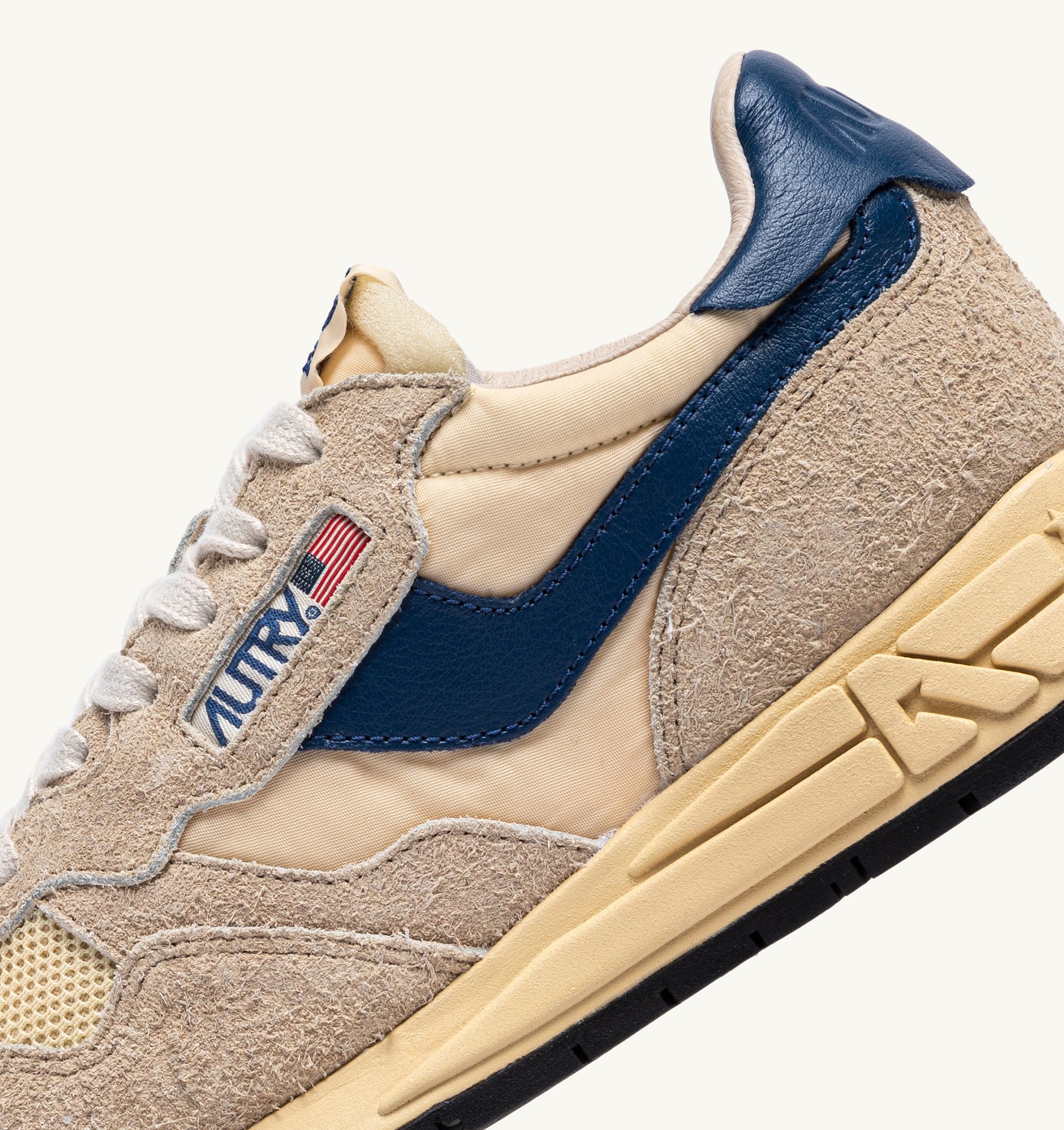 BASKETS REELWIND LOW EN NYLON DAIM ET CUIR ÉCRU ET ENSIGN BLUE